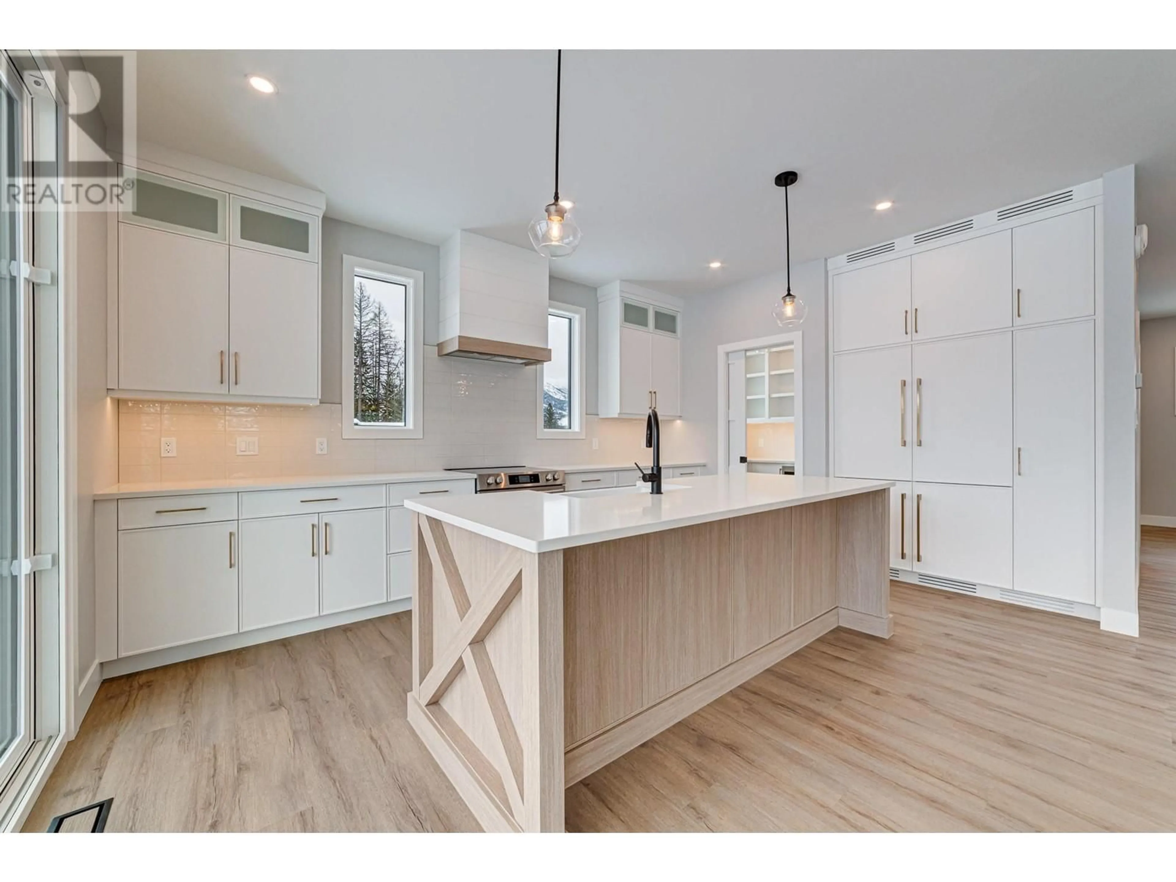 Open concept kitchen, unknown for 6 HUCKLEBERRY PLACE, Fernie British Columbia V0B1M1