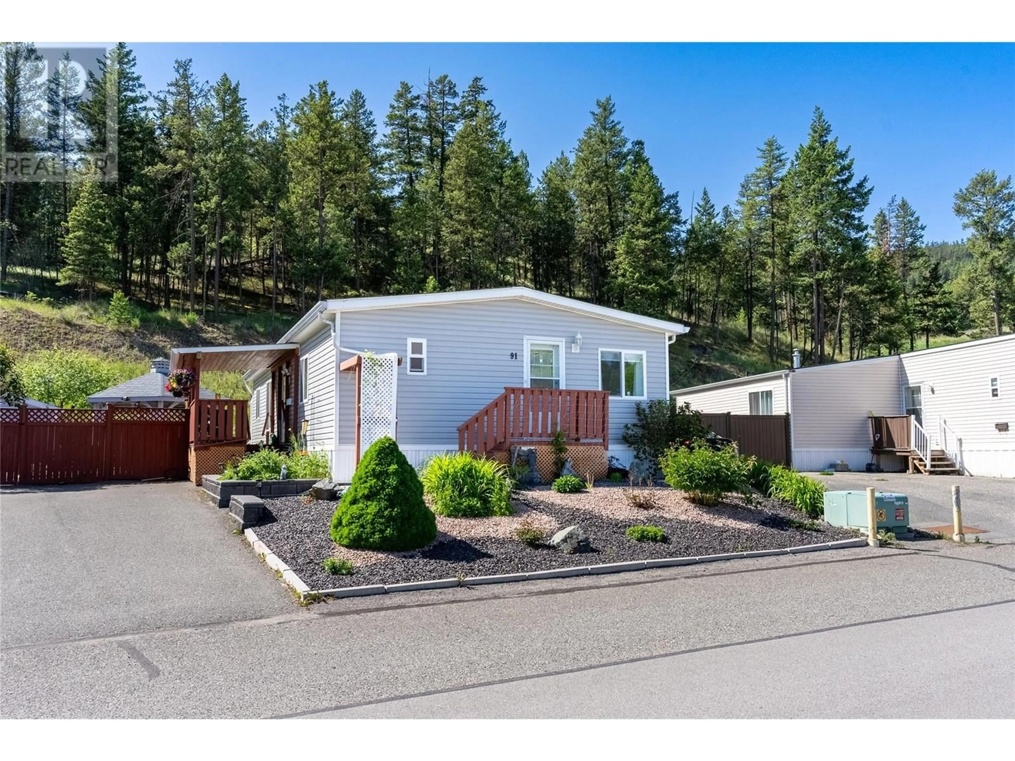 Home with vinyl exterior material, street for 91 - 1555 HOWE ROAD, Kamloops British Columbia V1S1Y4