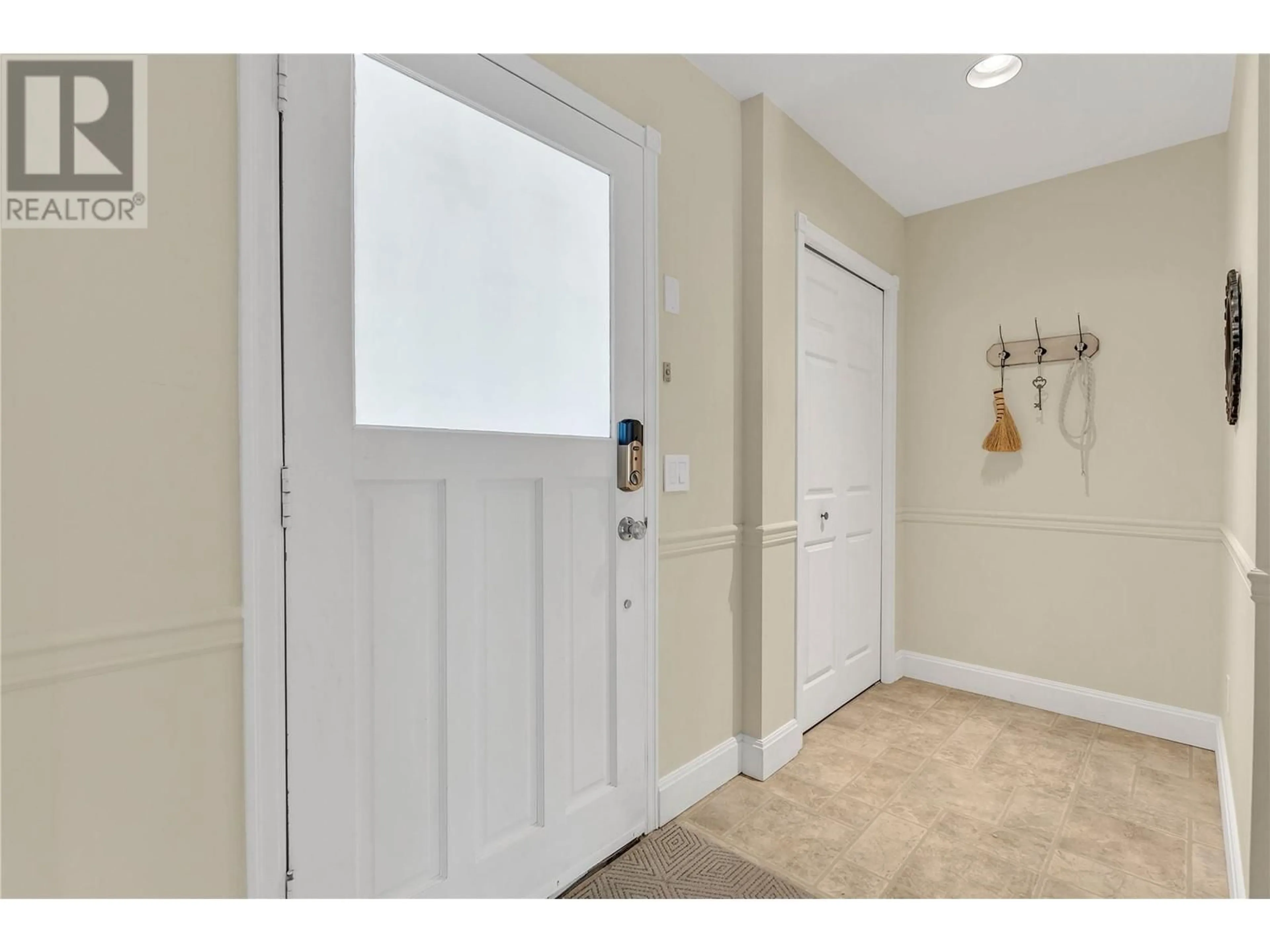 Indoor entryway for 9 - 144 SUMAC RIDGE DRIVE, Summerland British Columbia V0H1Z6