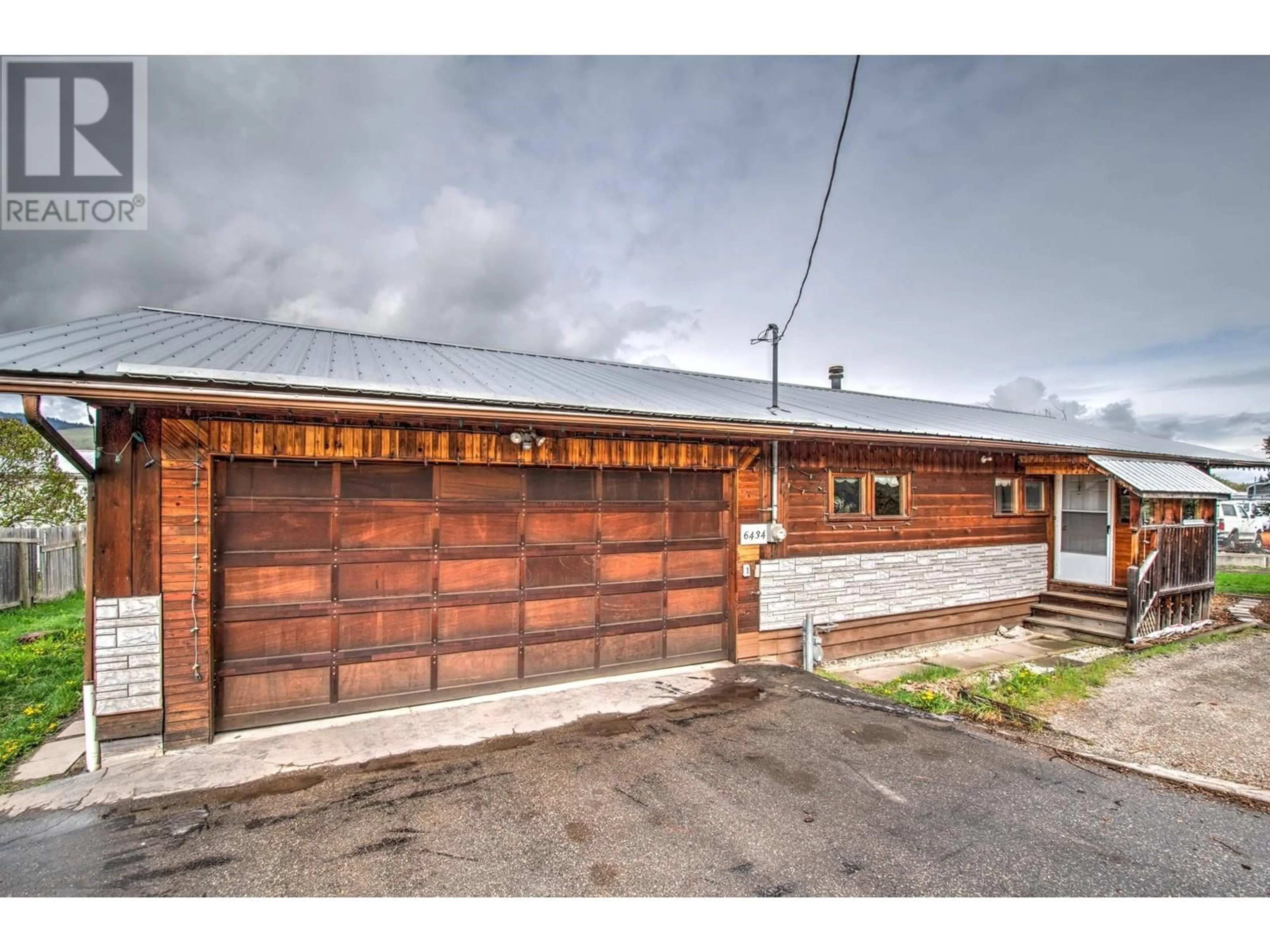 Indoor garage for 6434 PLEASANT VALLEY ROAD, Vernon British Columbia V1B3R3