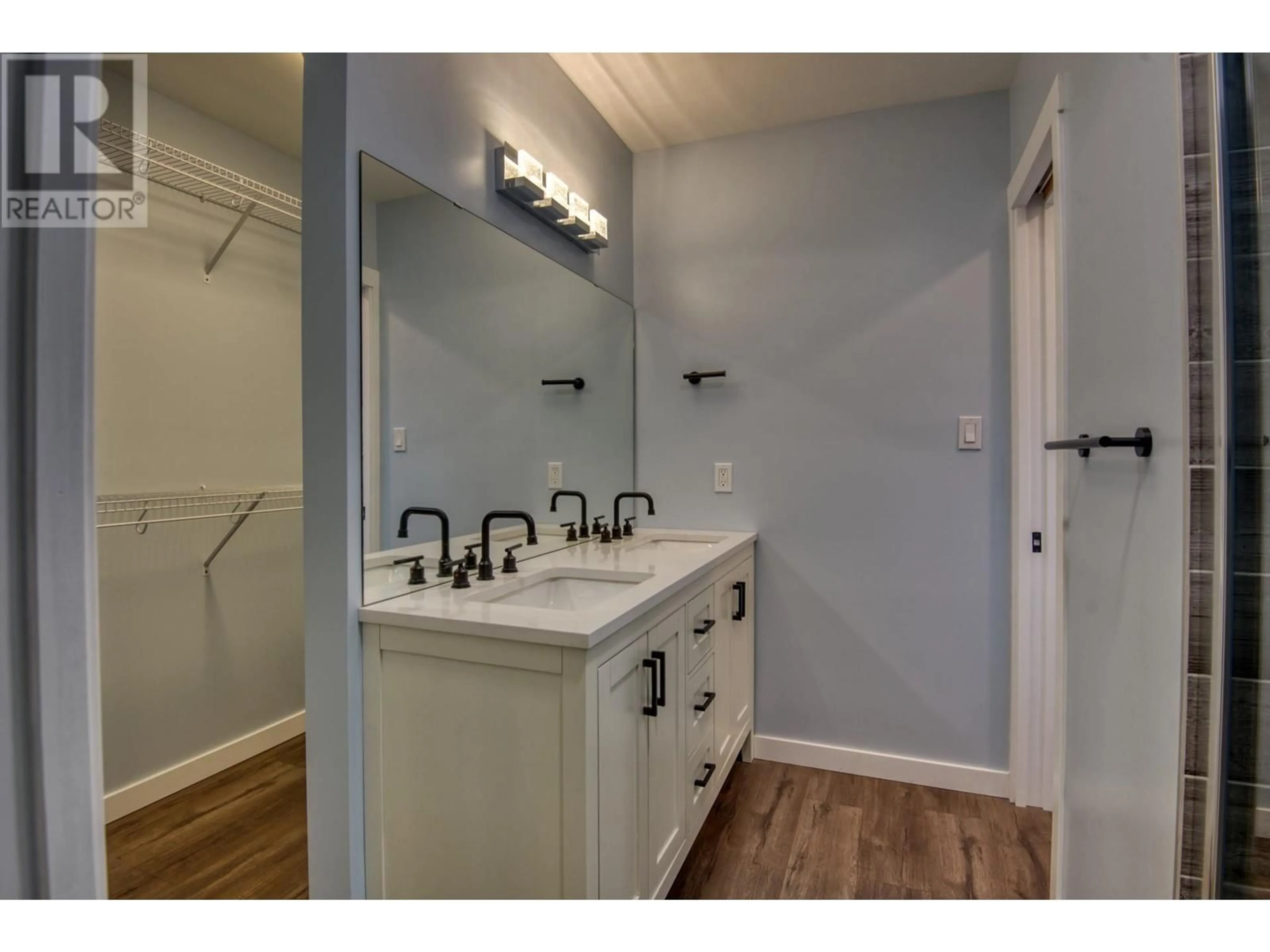 Standard bathroom, ceramic/tile floor for 9532 HOUGHTON ROAD, Vernon British Columbia V1T2C9