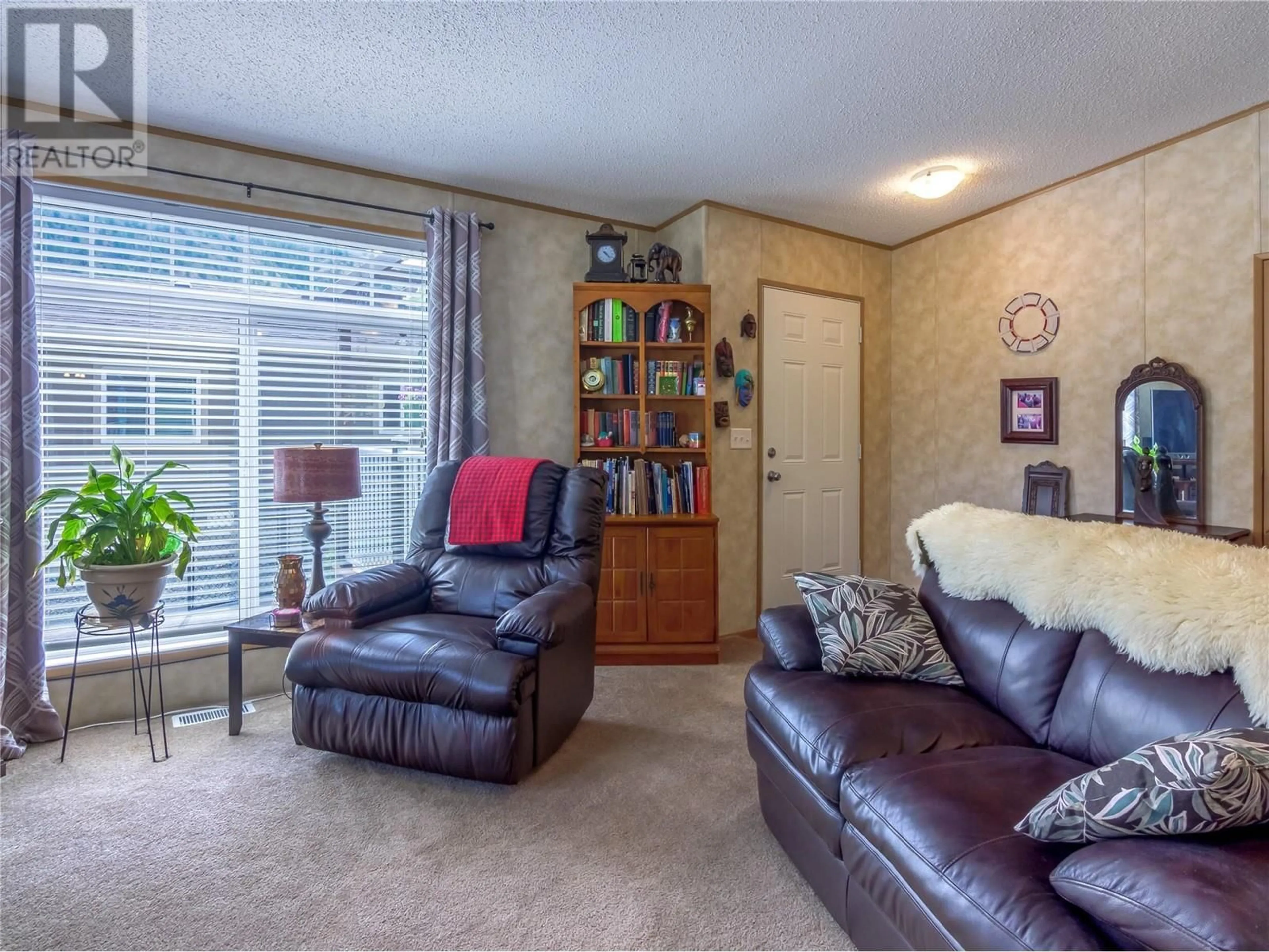 Living room with furniture, unknown for 13 - 1340 HWY 3A HIGHWAY, Keremeos British Columbia V0X1N4