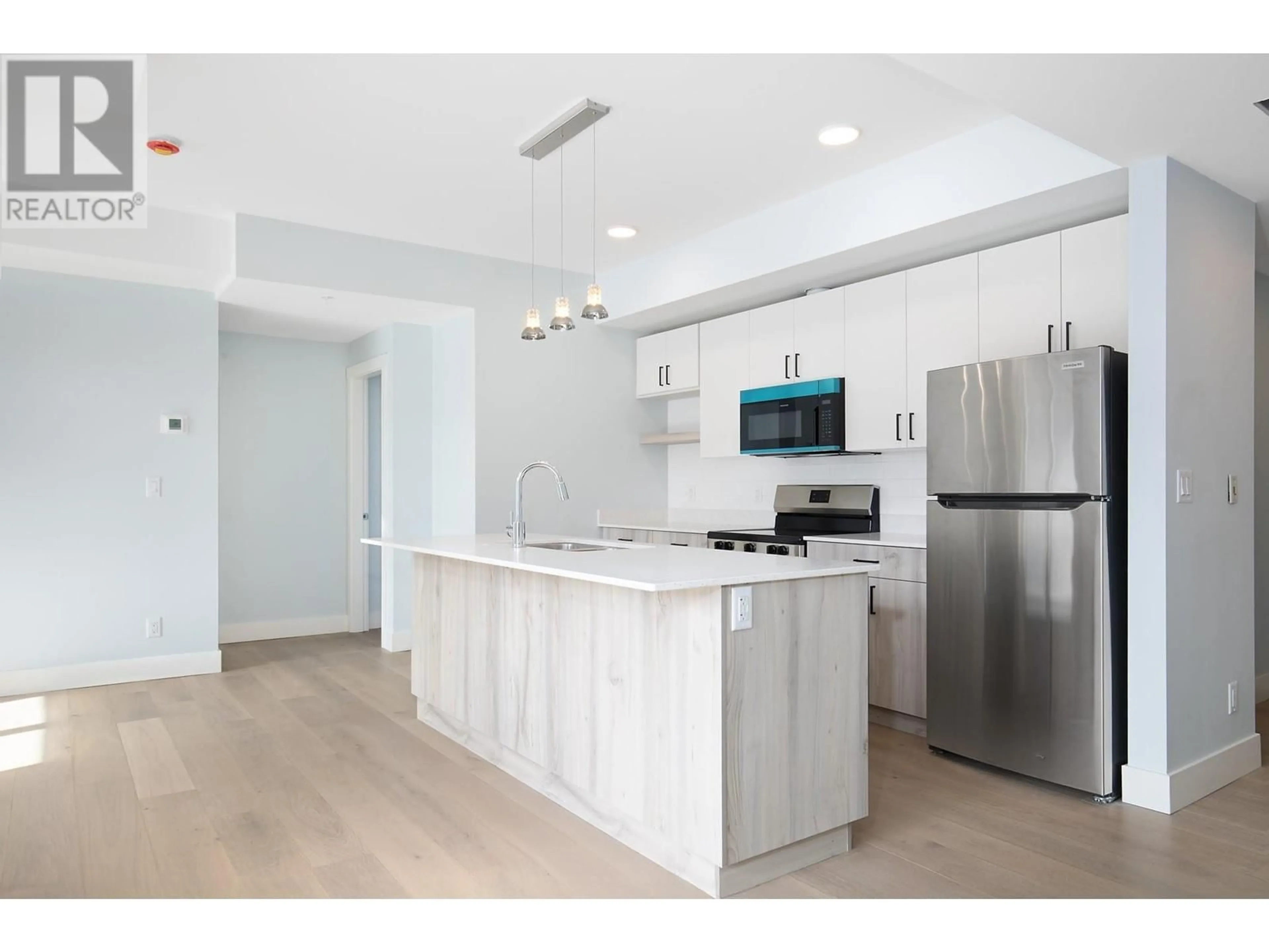 Open concept kitchen, unknown for 505 - 207 ROYAL AVENUE, Kamloops British Columbia V2H1T7