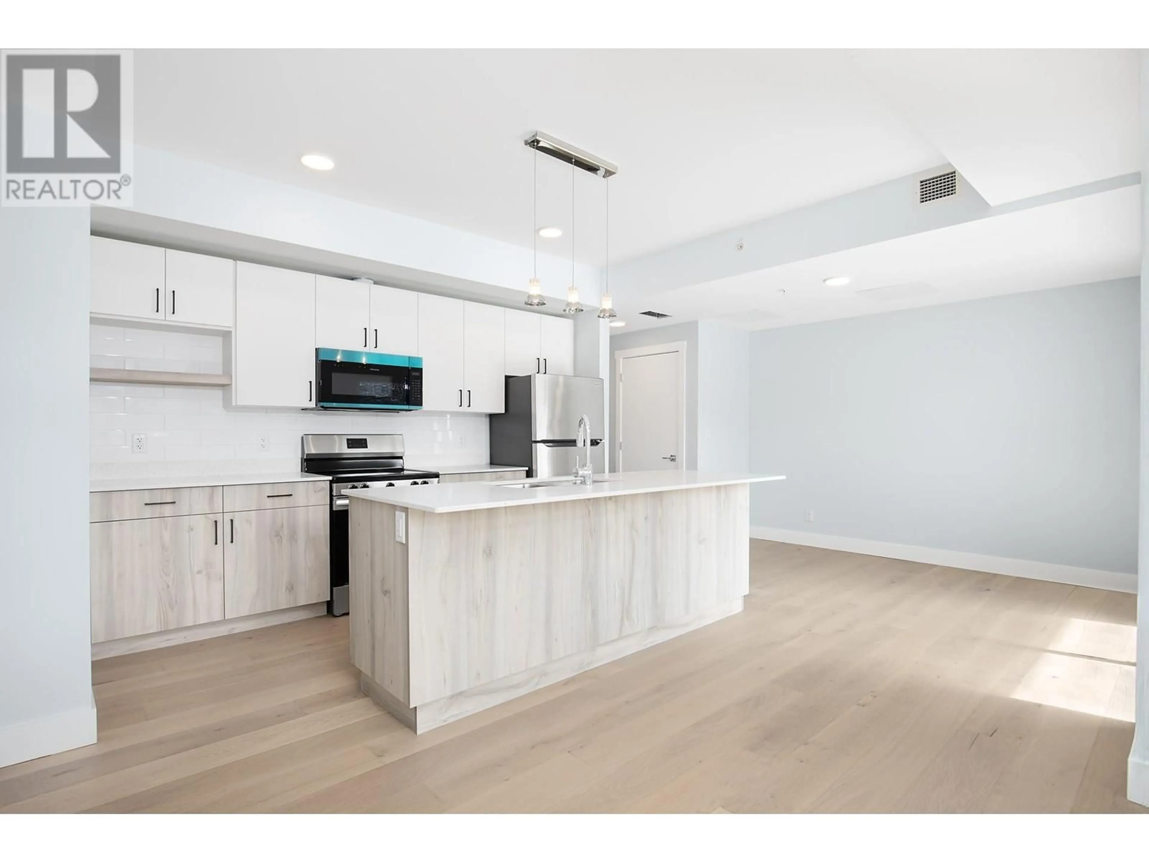 Open concept kitchen, unknown for 505 - 207 ROYAL AVENUE, Kamloops British Columbia V2H1T7
