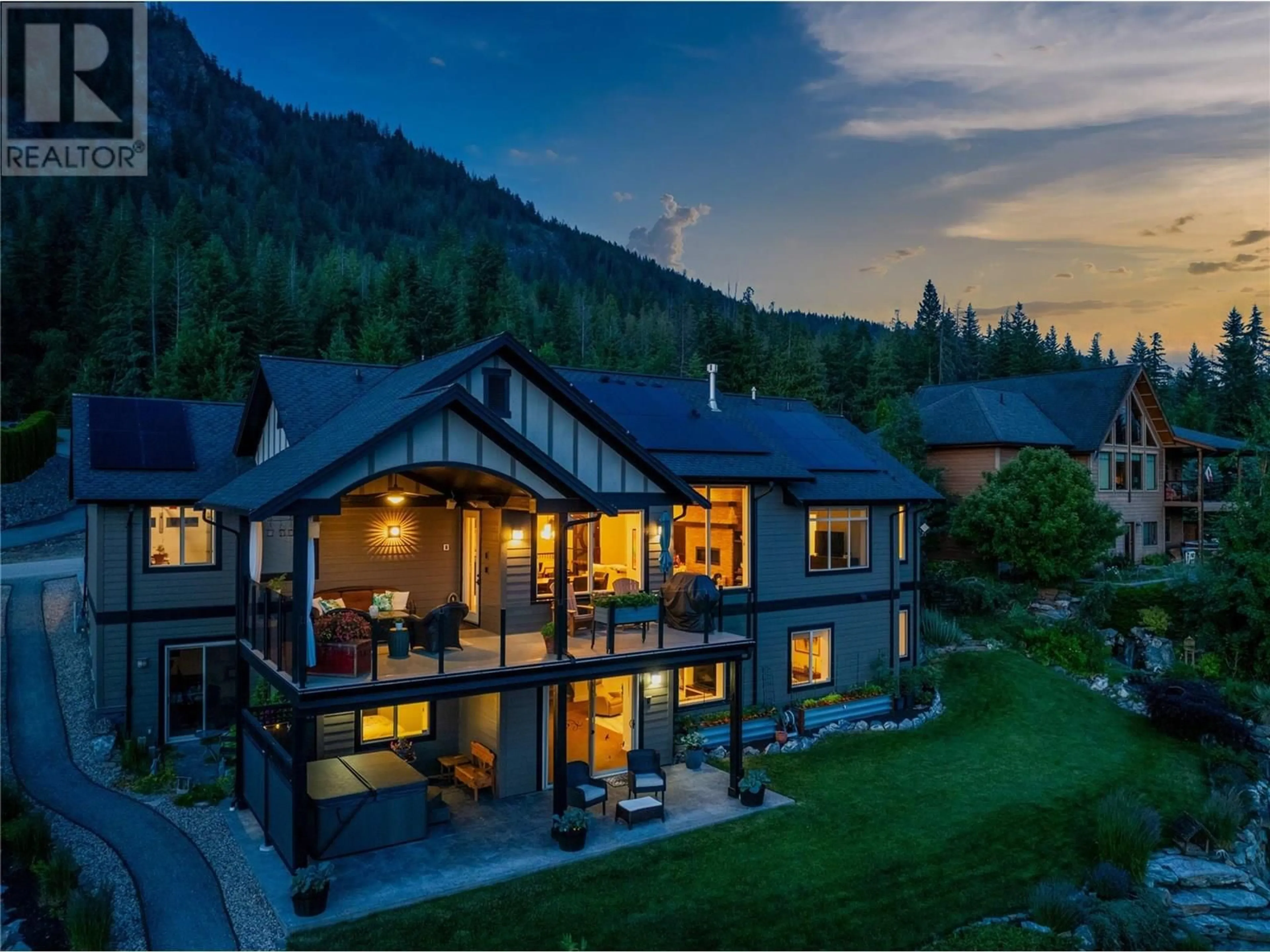 A pic from outside/outdoor area/front of a property/back of a property/a pic from drone, mountain view for 3658 MCBRIDE ROAD, Blind Bay British Columbia V0E1H1