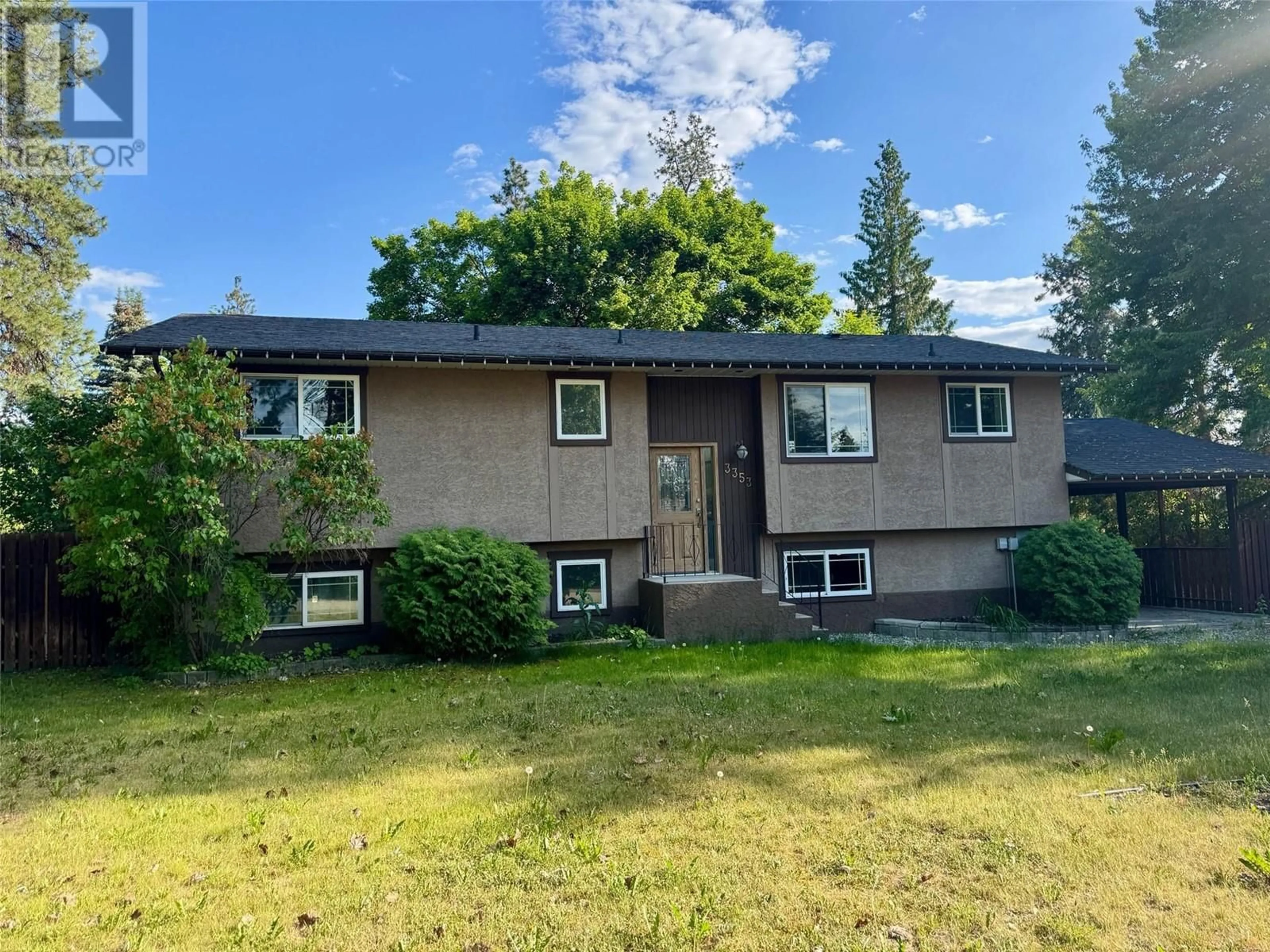 A pic from outside/outdoor area/front of a property/back of a property/a pic from drone, unknown for 3353 GREENWOOD COURT, Kelowna British Columbia V1W4E4