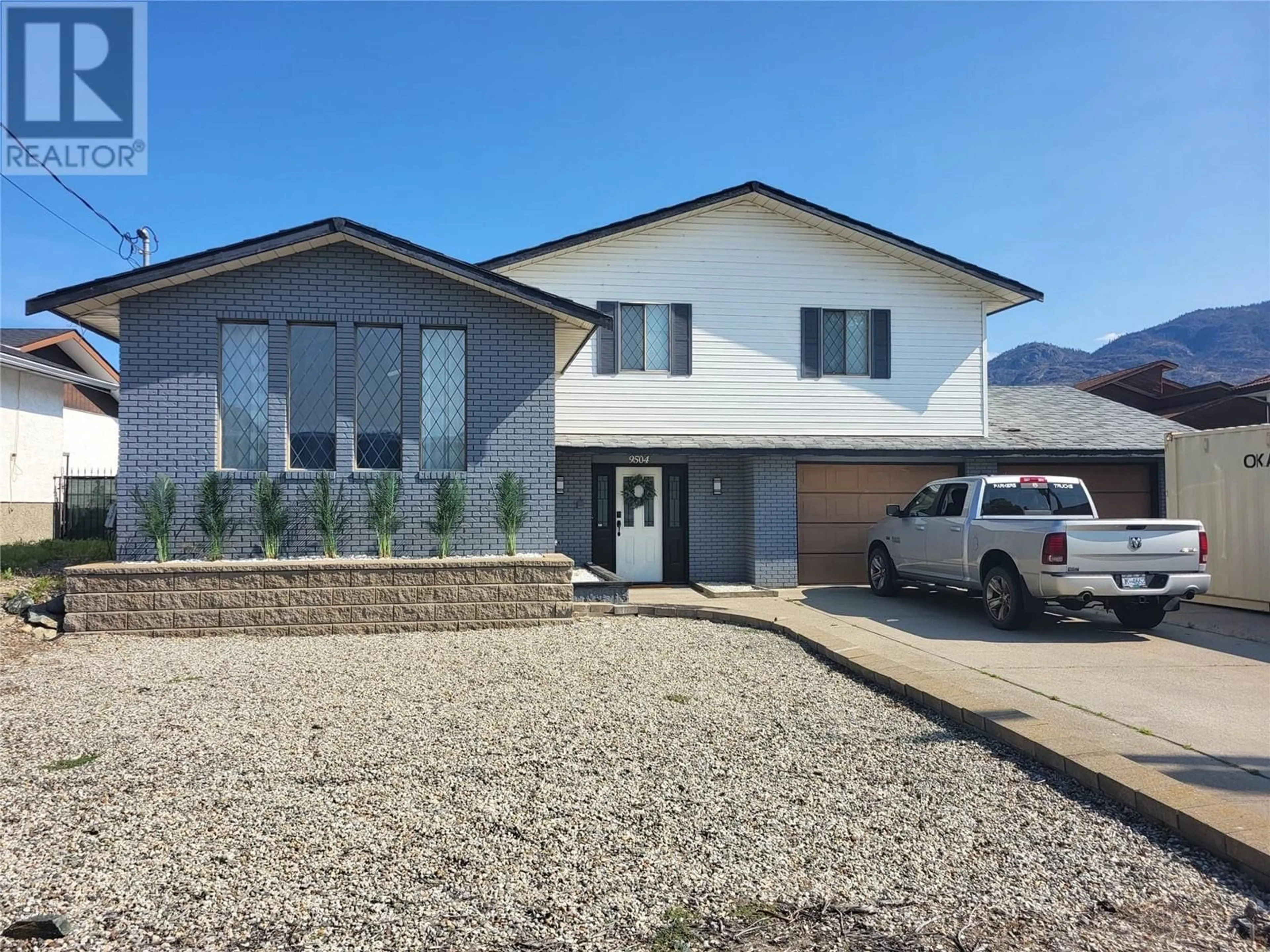 Home with vinyl exterior material, street for 9504 HUMMINGBIRD LANE, Osoyoos British Columbia V0H1V5