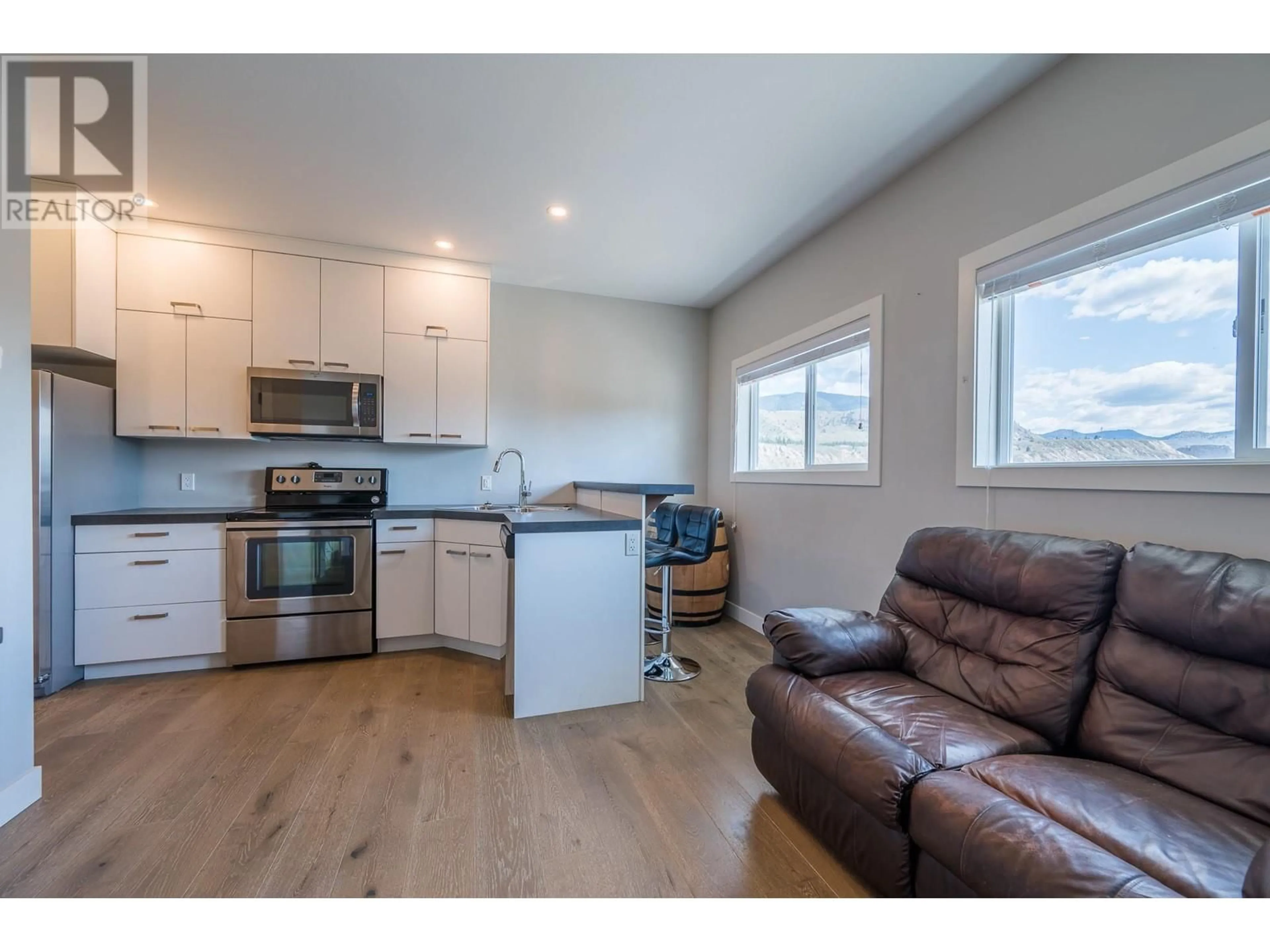 Open concept kitchen, wood/laminate floor for 521 - 5170 DALLAS DRIVE, Kamloops British Columbia V2C0C7