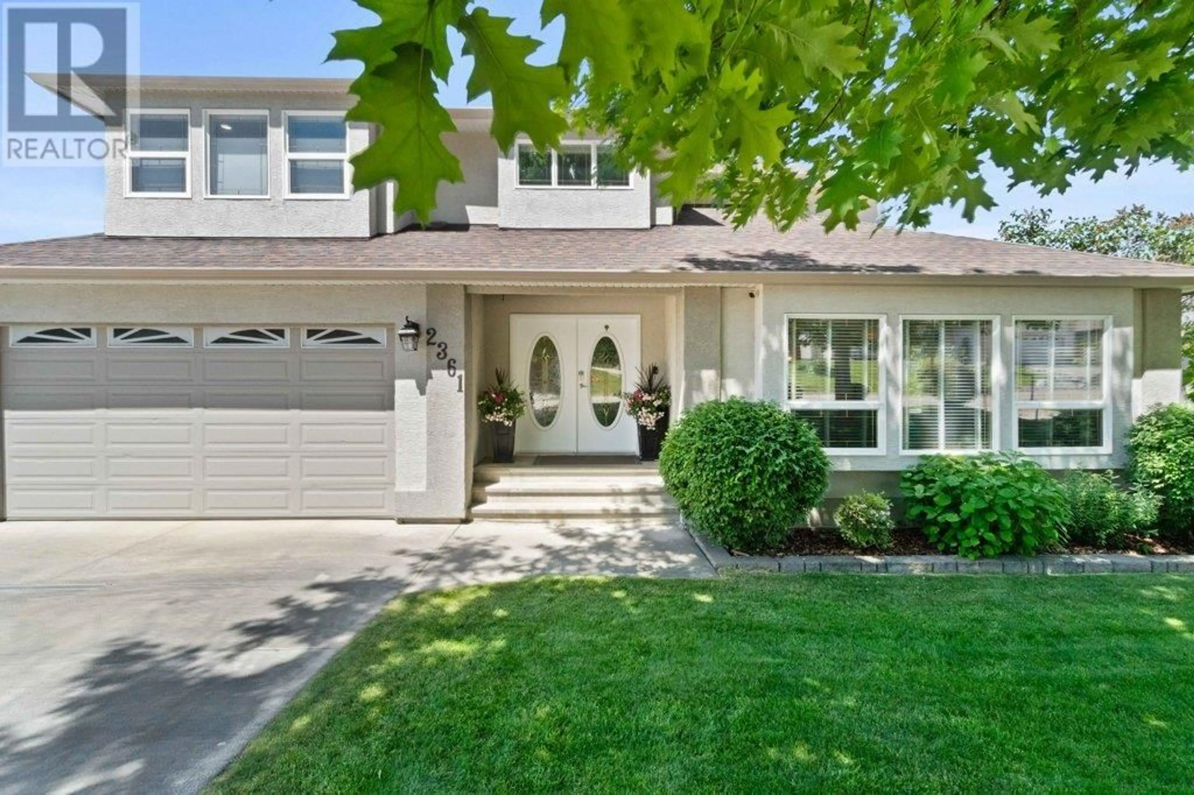 Home with vinyl exterior material, street for 2361 4A AVENUE SOUTHEAST, Salmon Arm British Columbia V1E1K6