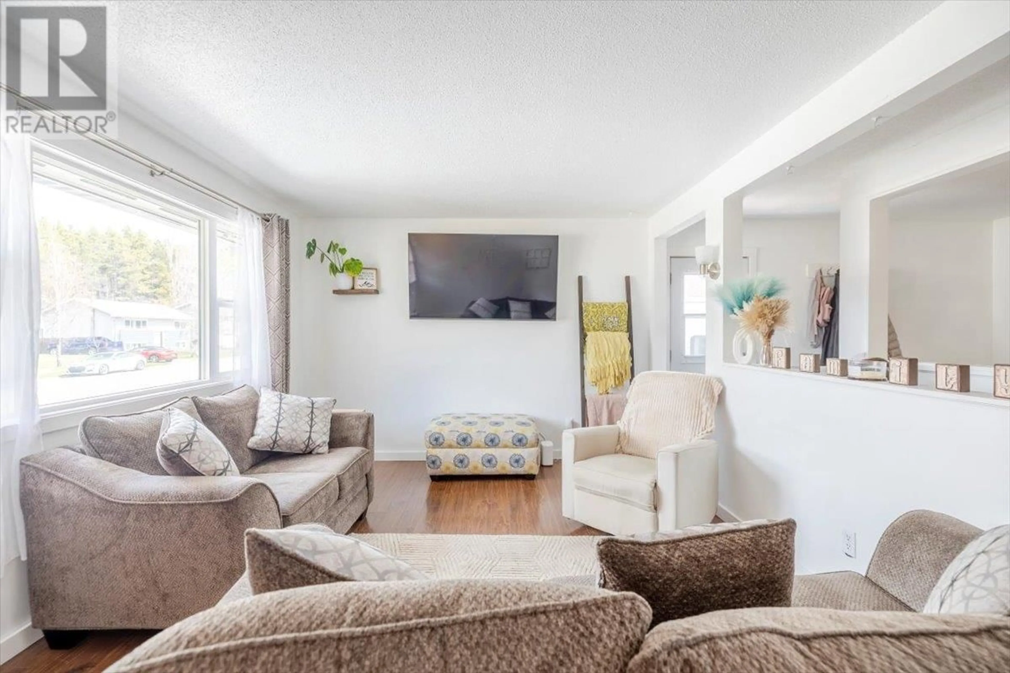 Living room with furniture, unknown for 411 WHITE BIRCH CRESCENT, Sparwood British Columbia V0B2G0