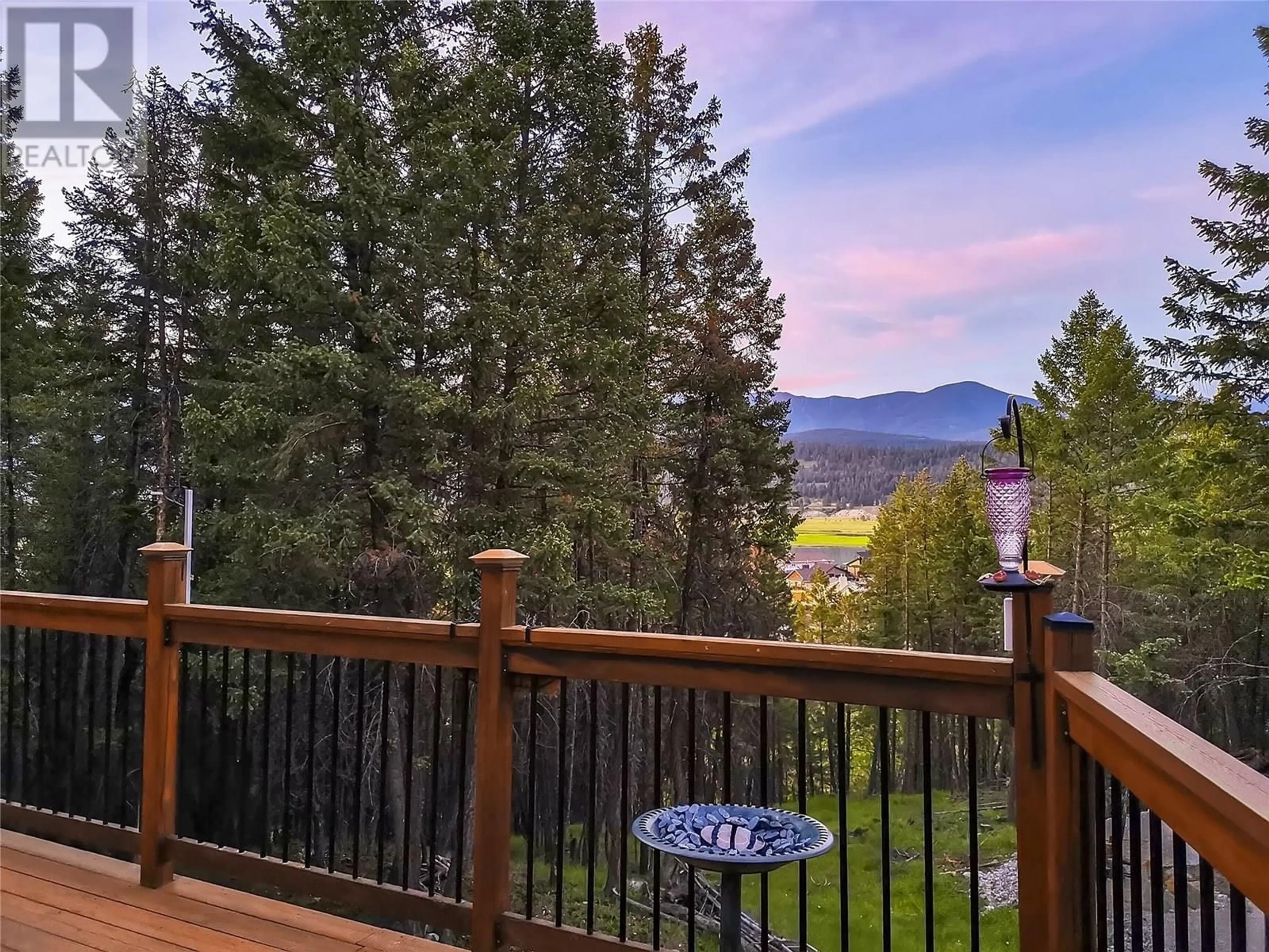 A pic from outside/outdoor area/front of a property/back of a property/a pic from drone, mountain view for 9881 OSPREY LANDING DRIVE, Wardner British Columbia V0B2J0