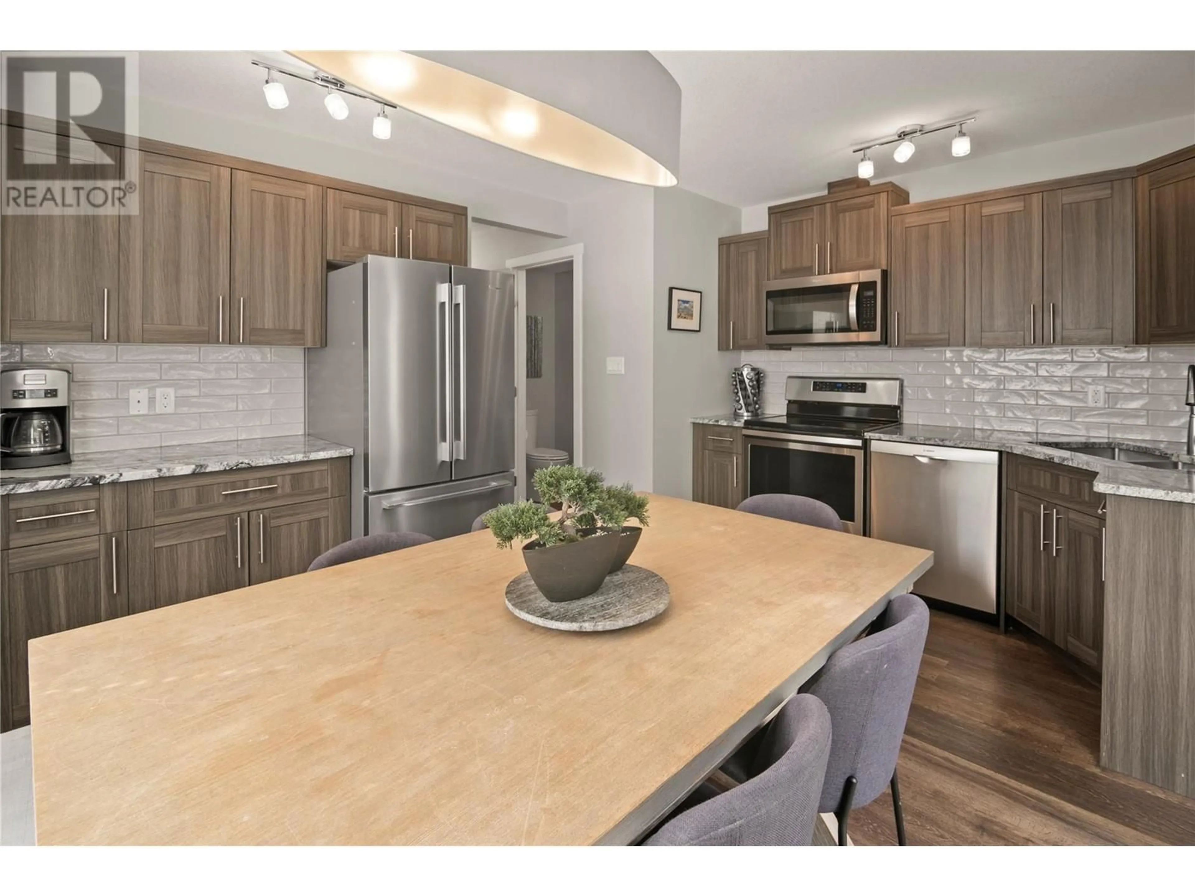 Open concept kitchen, unknown for 111 - 4835 RADIUM BOULEVARD, Radium Hot Springs British Columbia V0A1M0