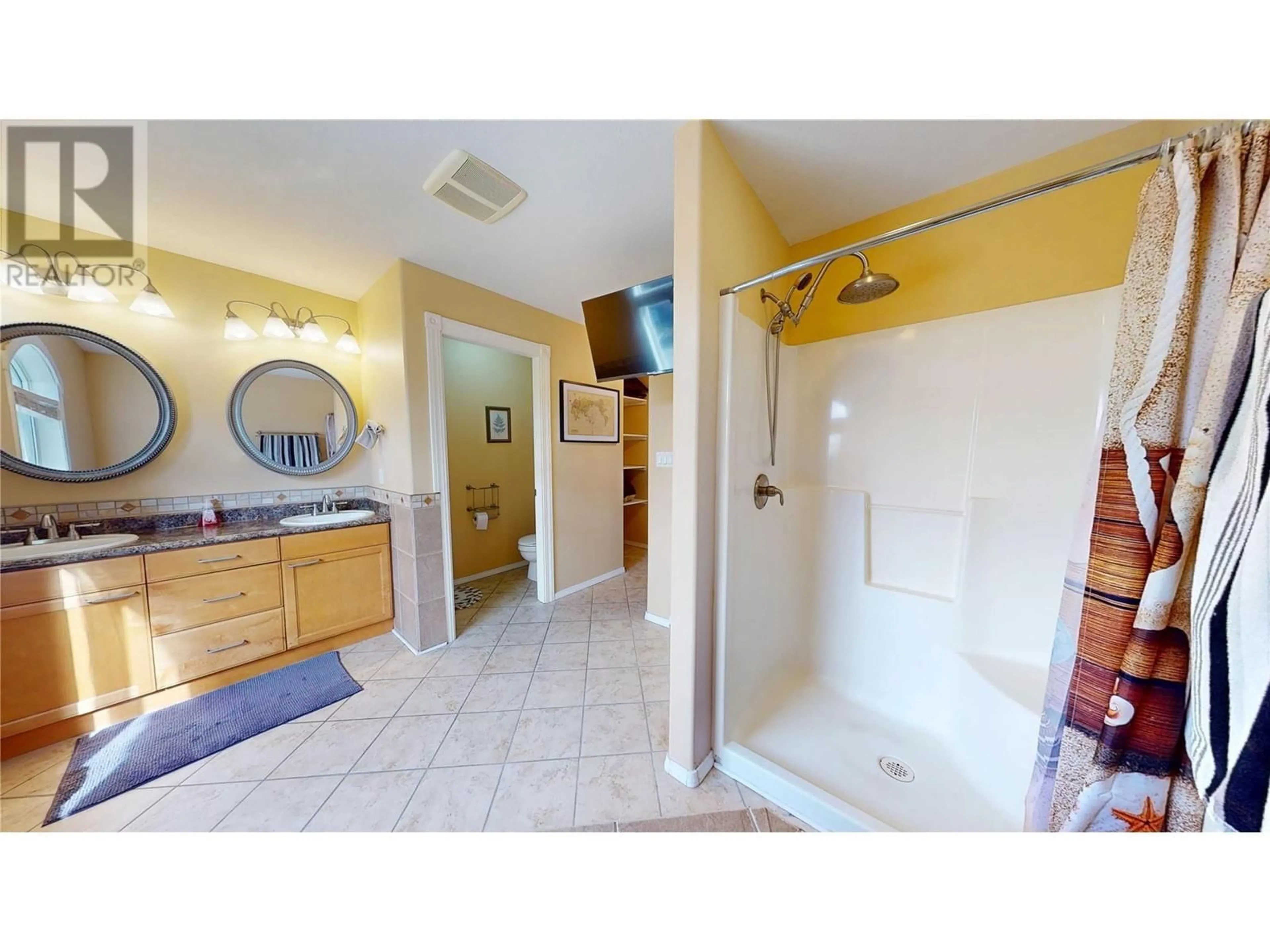 Standard bathroom, ceramic/tile floor for 2874 HILLTOP ROAD, Blind Bay British Columbia V0E1H1