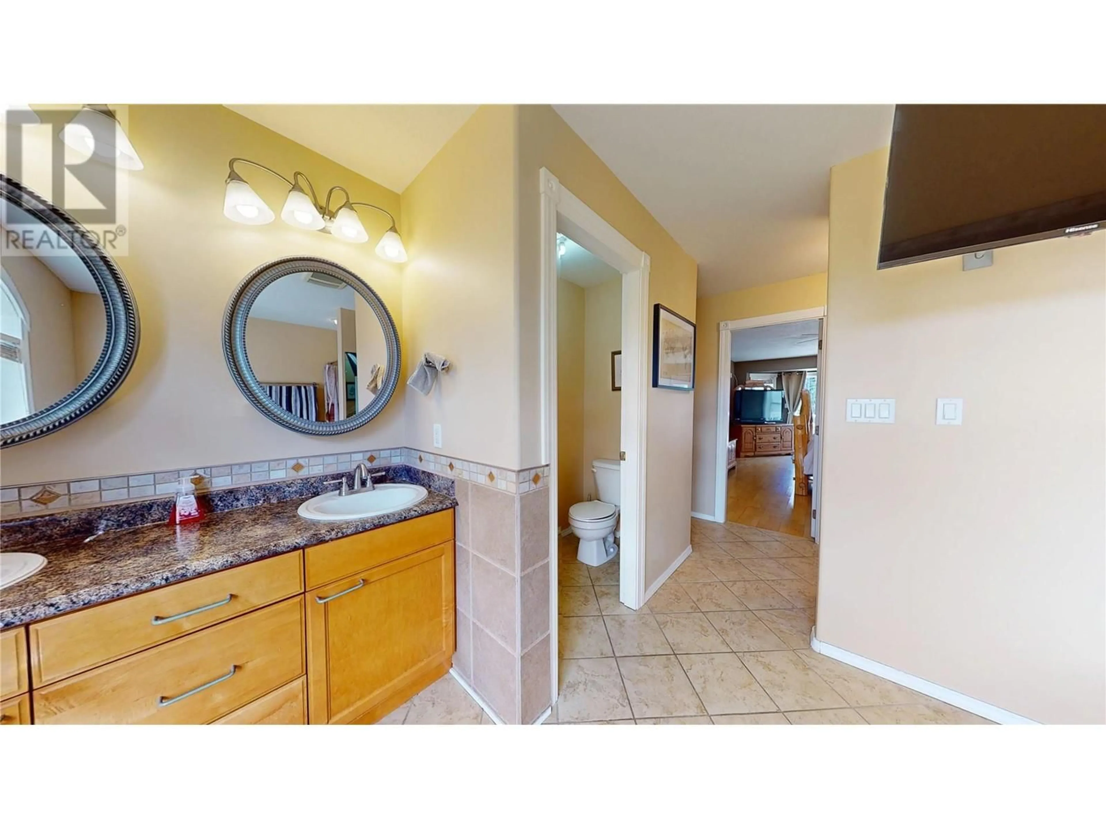 Standard bathroom, ceramic/tile floor for 2874 HILLTOP ROAD, Blind Bay British Columbia V0E1H1
