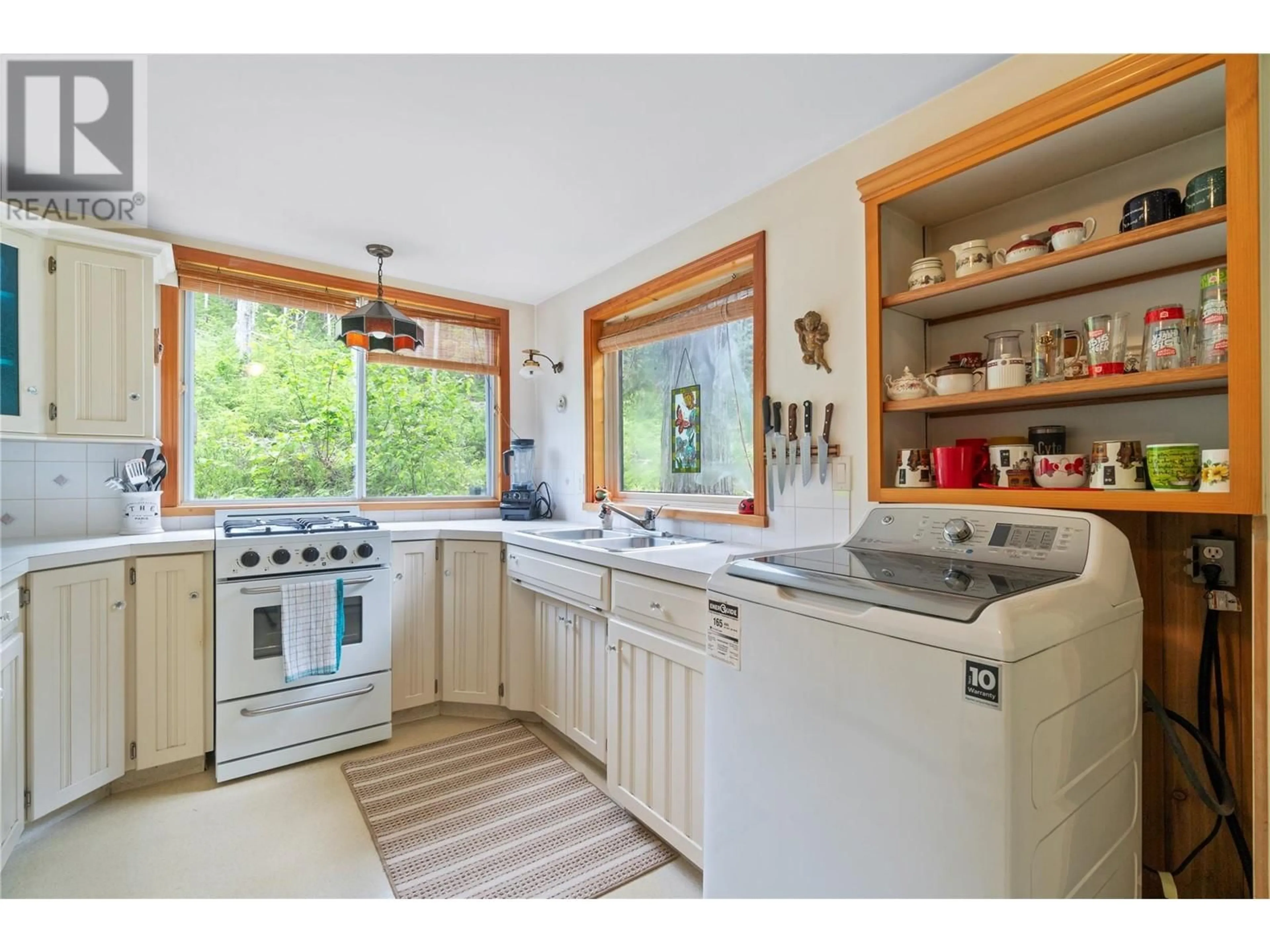 Unknown for 1598 QUAST ROAD, Seymour Arm British Columbia V0E2V2