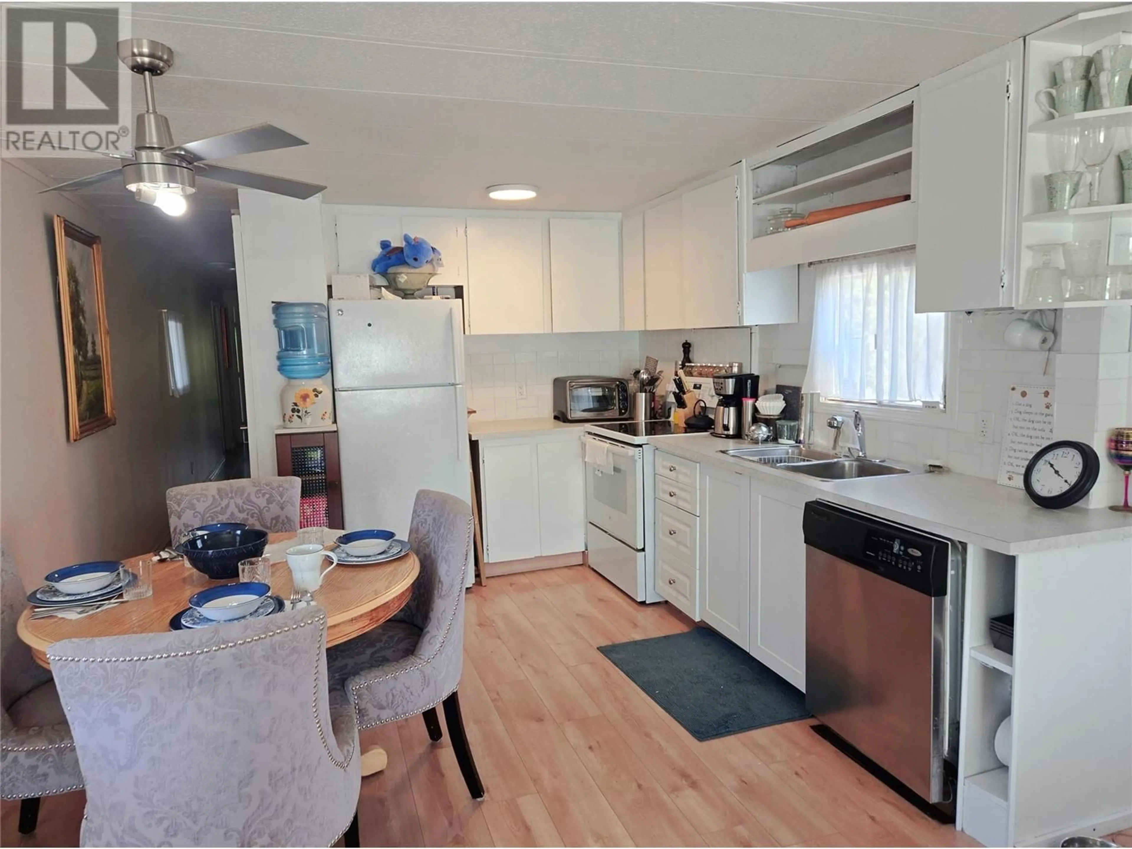 Standard kitchen, wood/laminate floor for 95 - 1133 FINDLAY ROAD, Kelowna British Columbia V1X5A9