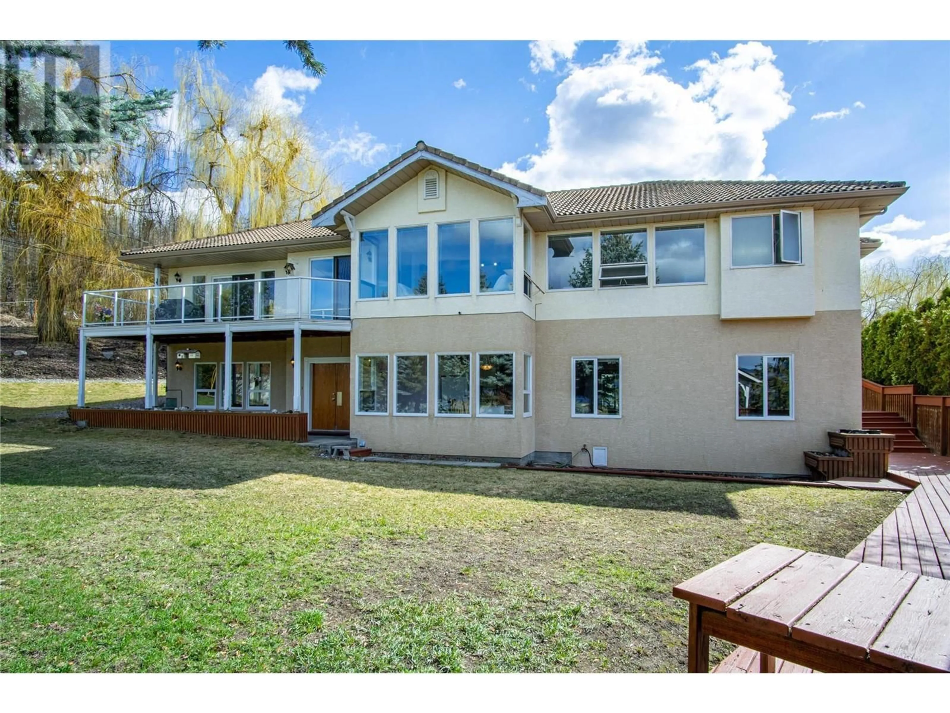 A pic from outside/outdoor area/front of a property/back of a property/a pic from drone, unknown for 363 NORTHWIND DRIVE, Vernon British Columbia V1H1X1