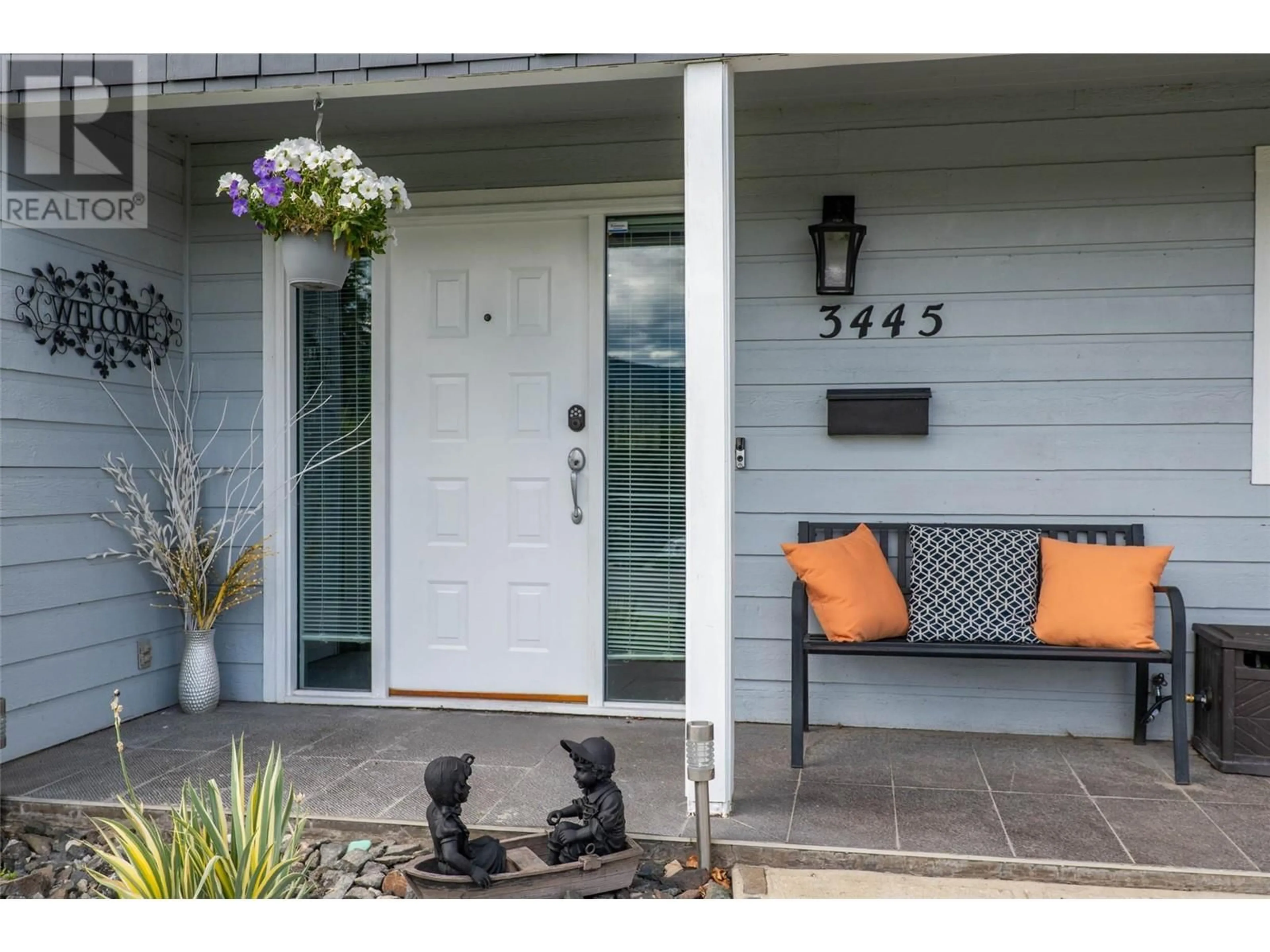 Indoor entryway for 3445 NAVATANEE DRIVE, Kamloops British Columbia V2H1S1