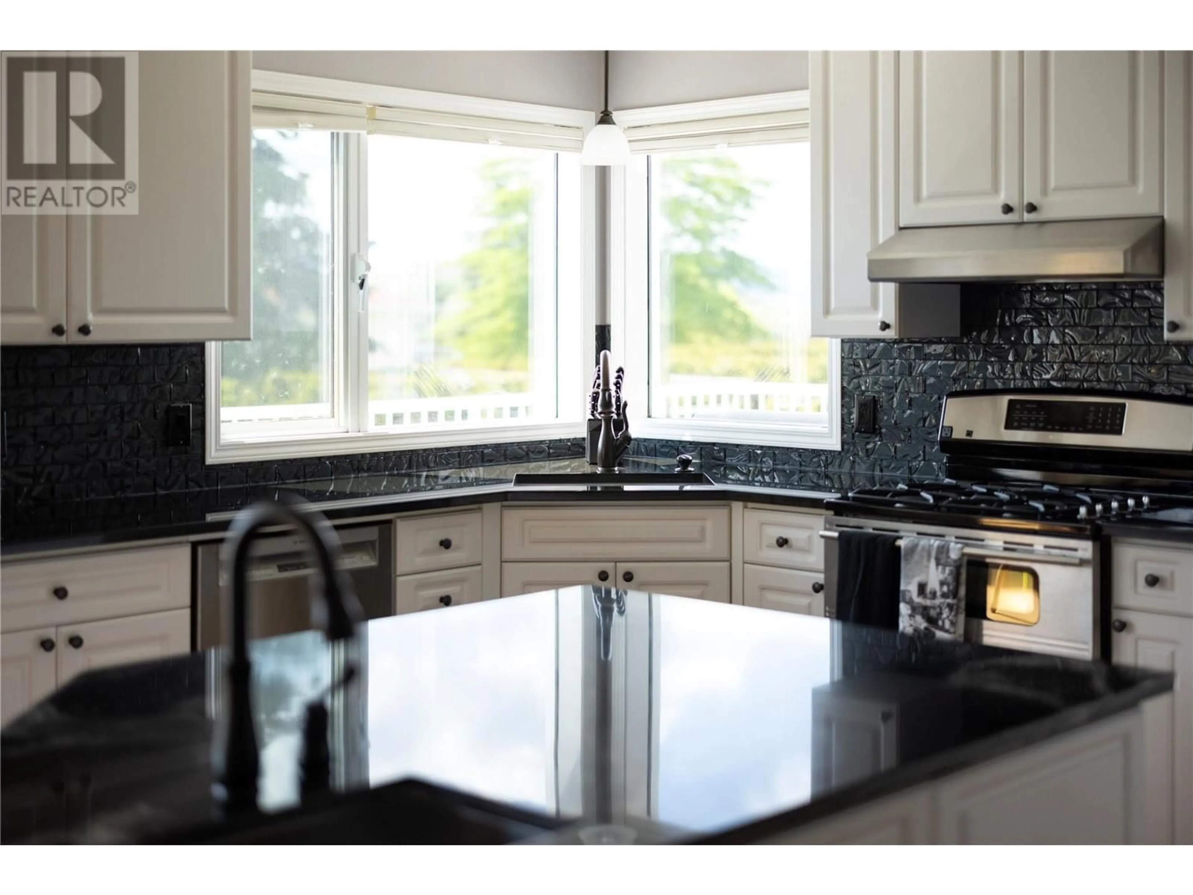 Unknown for 444 ROCKLAND DRIVE, Coldstream British Columbia V1B2X5