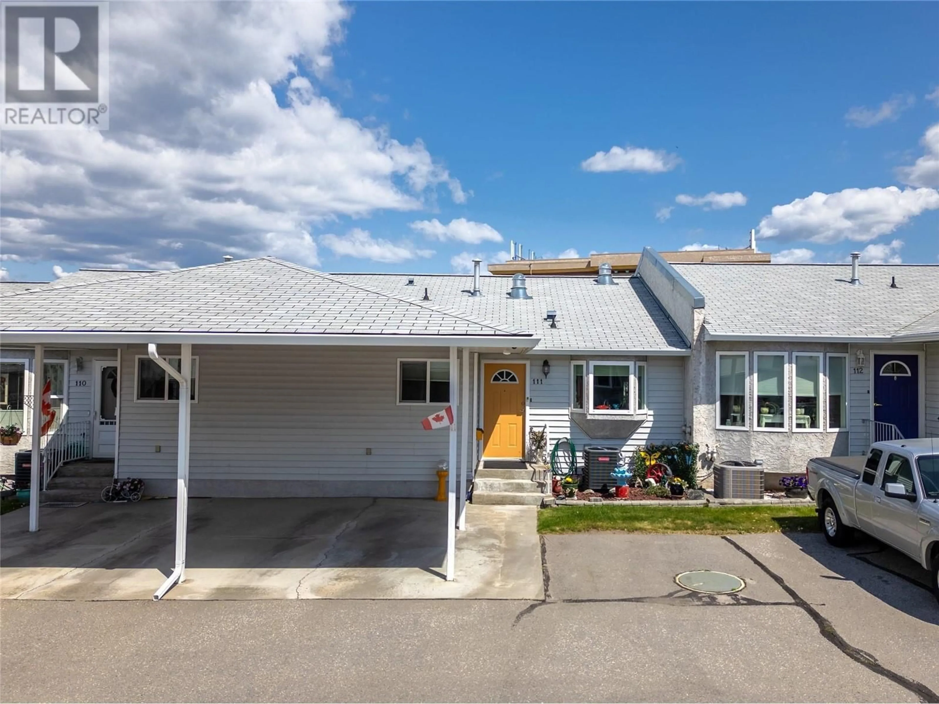 Home with vinyl exterior material, street for 111 - 2445 SOUTH MAIN STREET, Penticton British Columbia V2A5J1