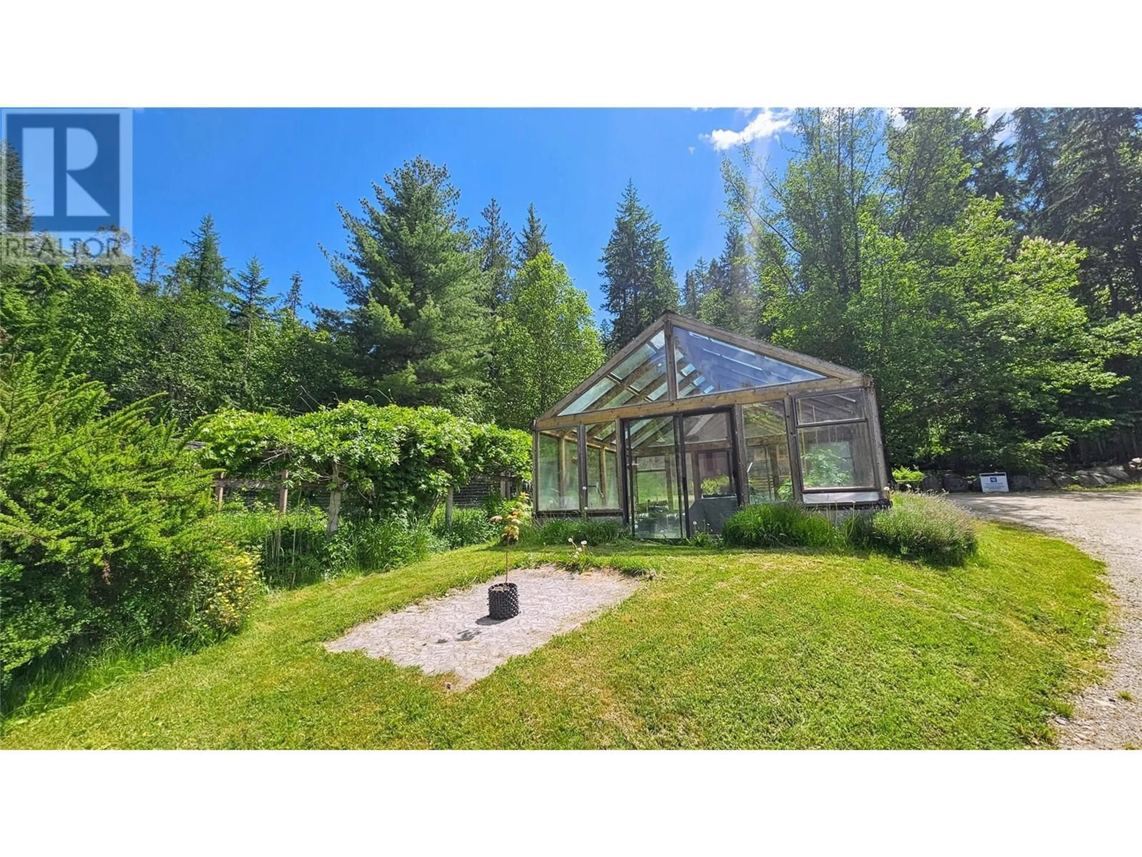 Shed for 8496 B PROCTER EAST ROAD, Procter British Columbia V1L0B7