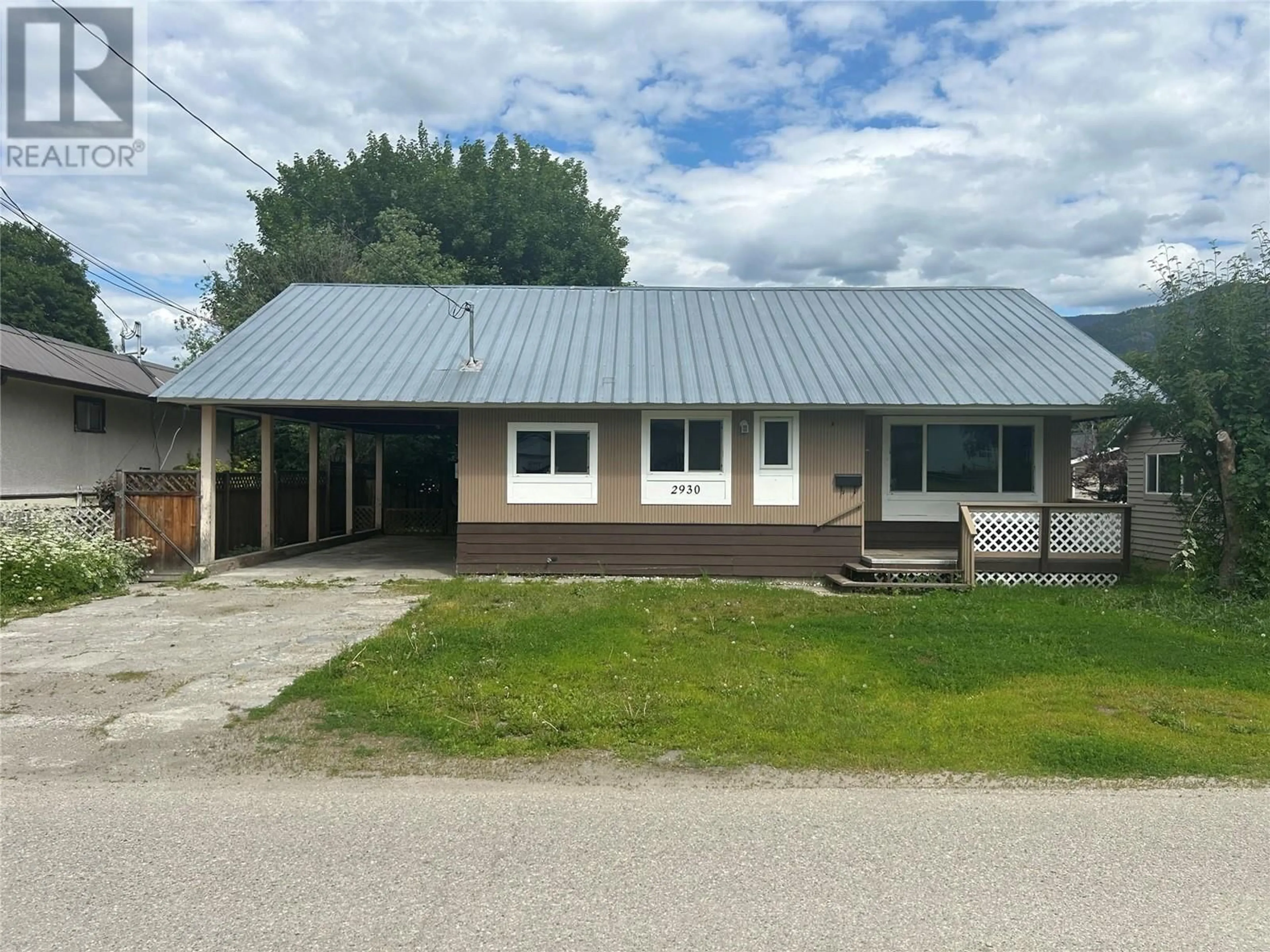 A pic from outside/outdoor area/front of a property/back of a property/a pic from drone, building for 2930 MORAY STREET, Armstrong British Columbia V4Y0G7