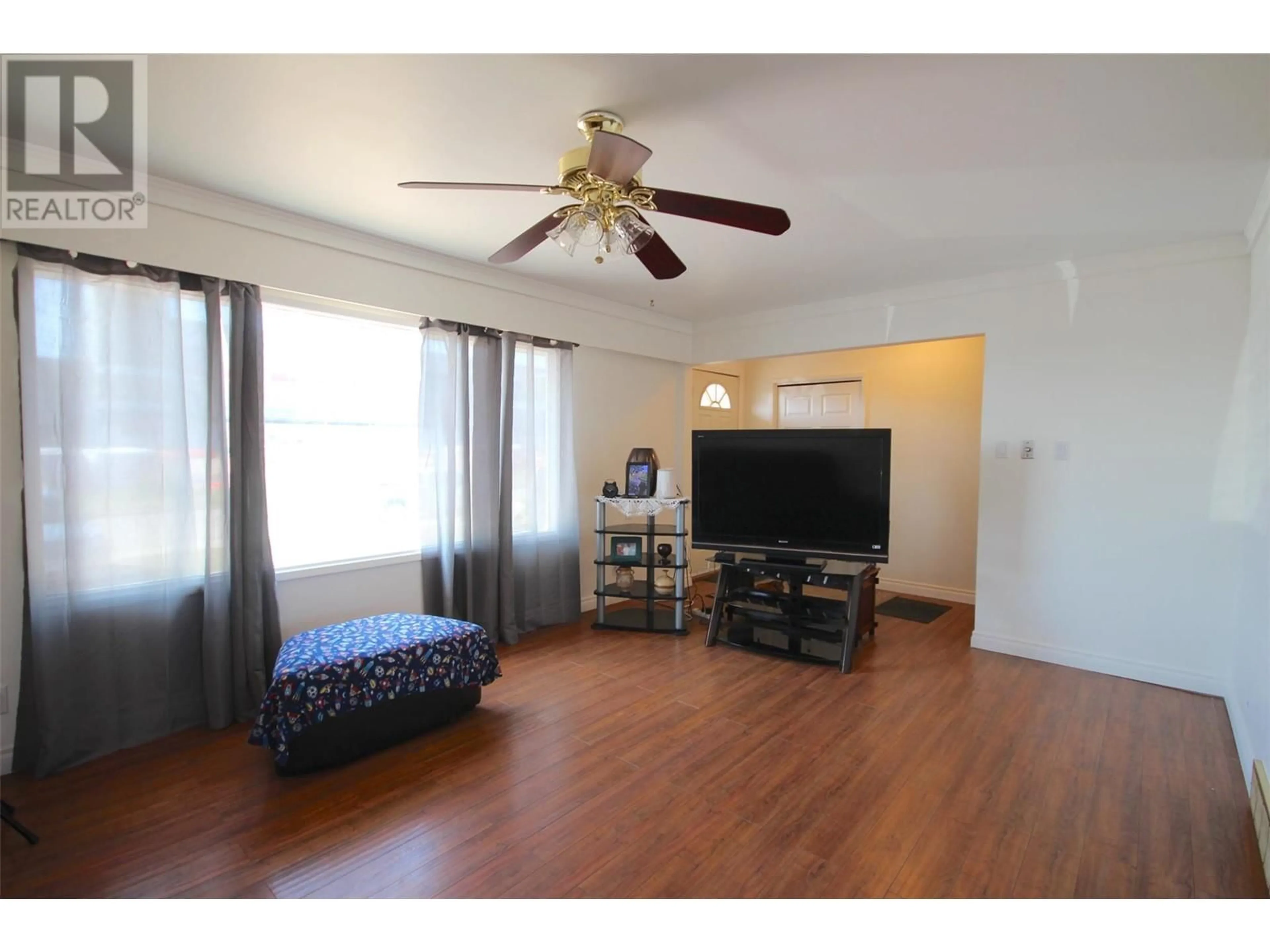 A pic of a room for 916 112 AVENUE, Dawson Creek British Columbia V1G2Y3