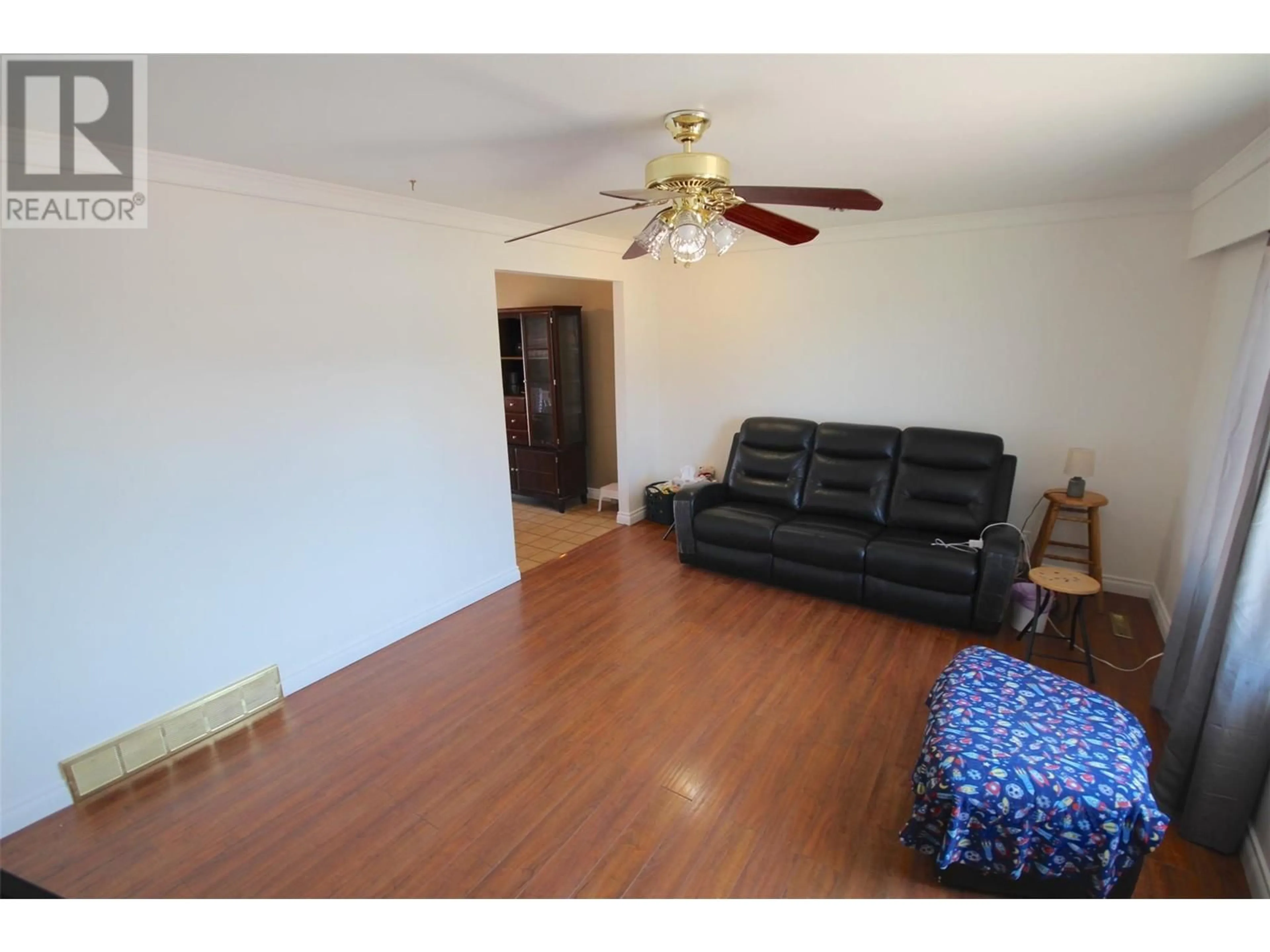 A pic of a room for 916 112 AVENUE, Dawson Creek British Columbia V1G2Y3