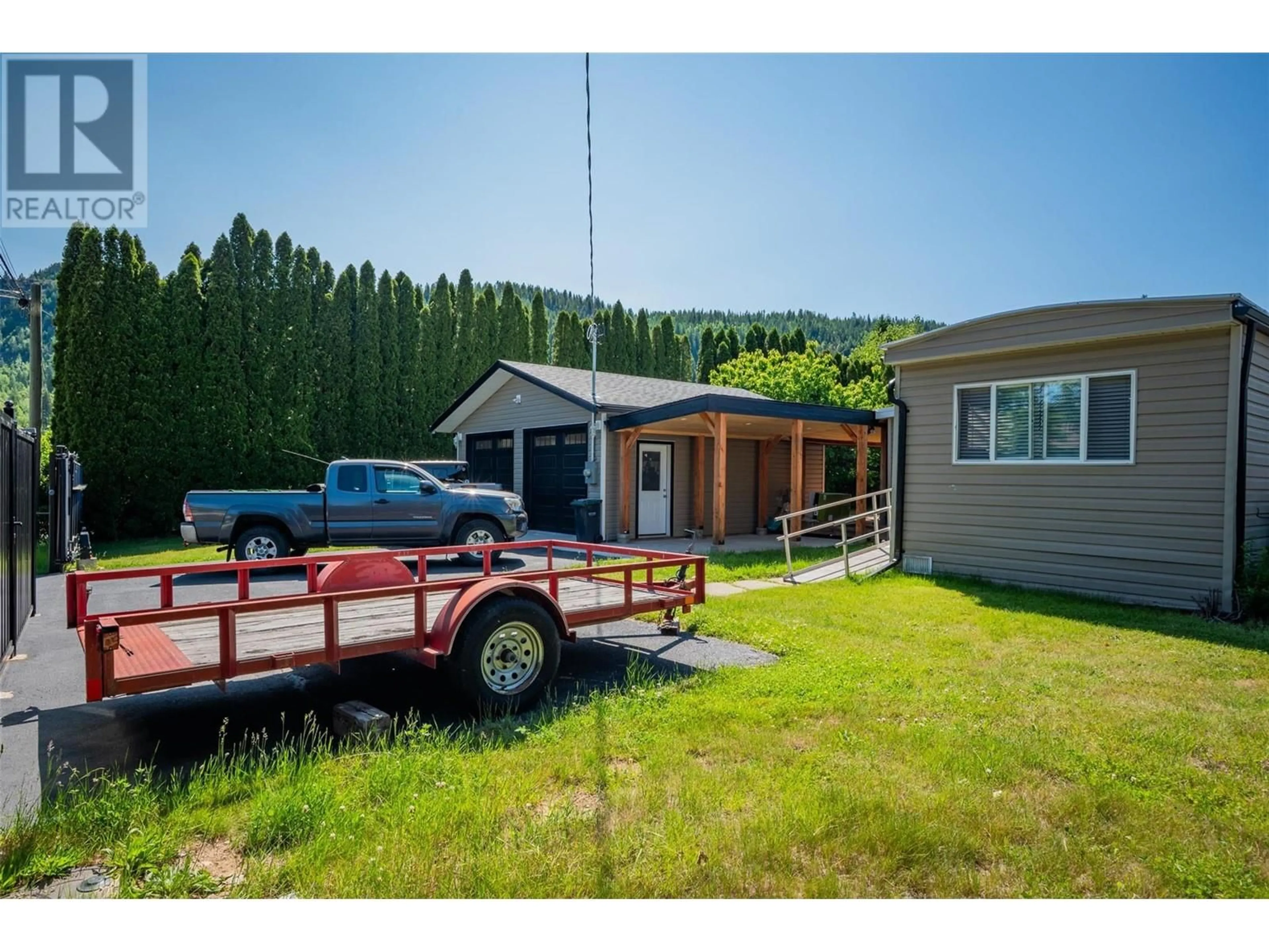 Unknown for 522 105TH STREET, Castlegar British Columbia V1N3G8