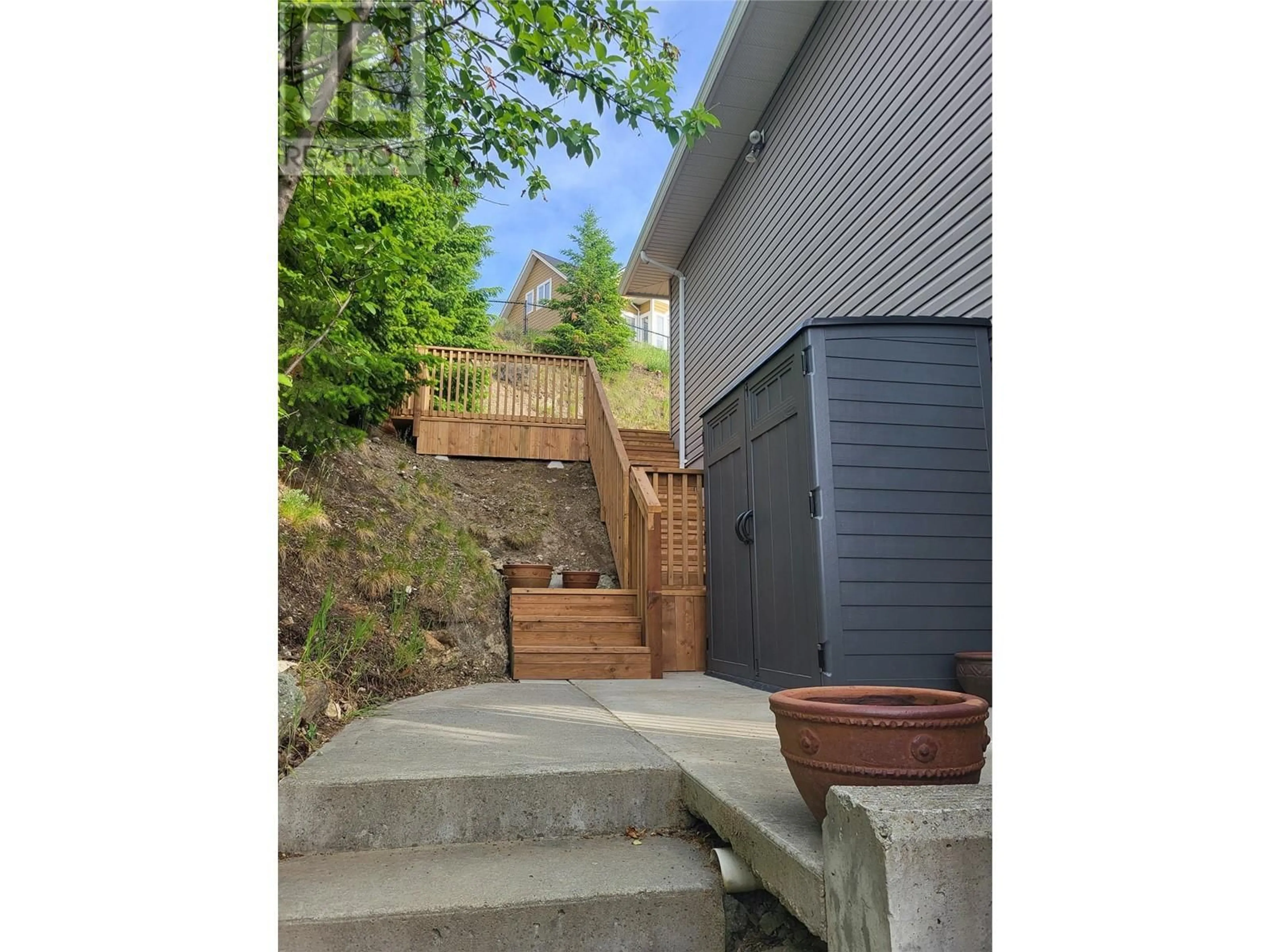 Stairs for 957 MT. GRADY ROAD, Vernon British Columbia V1B4B5