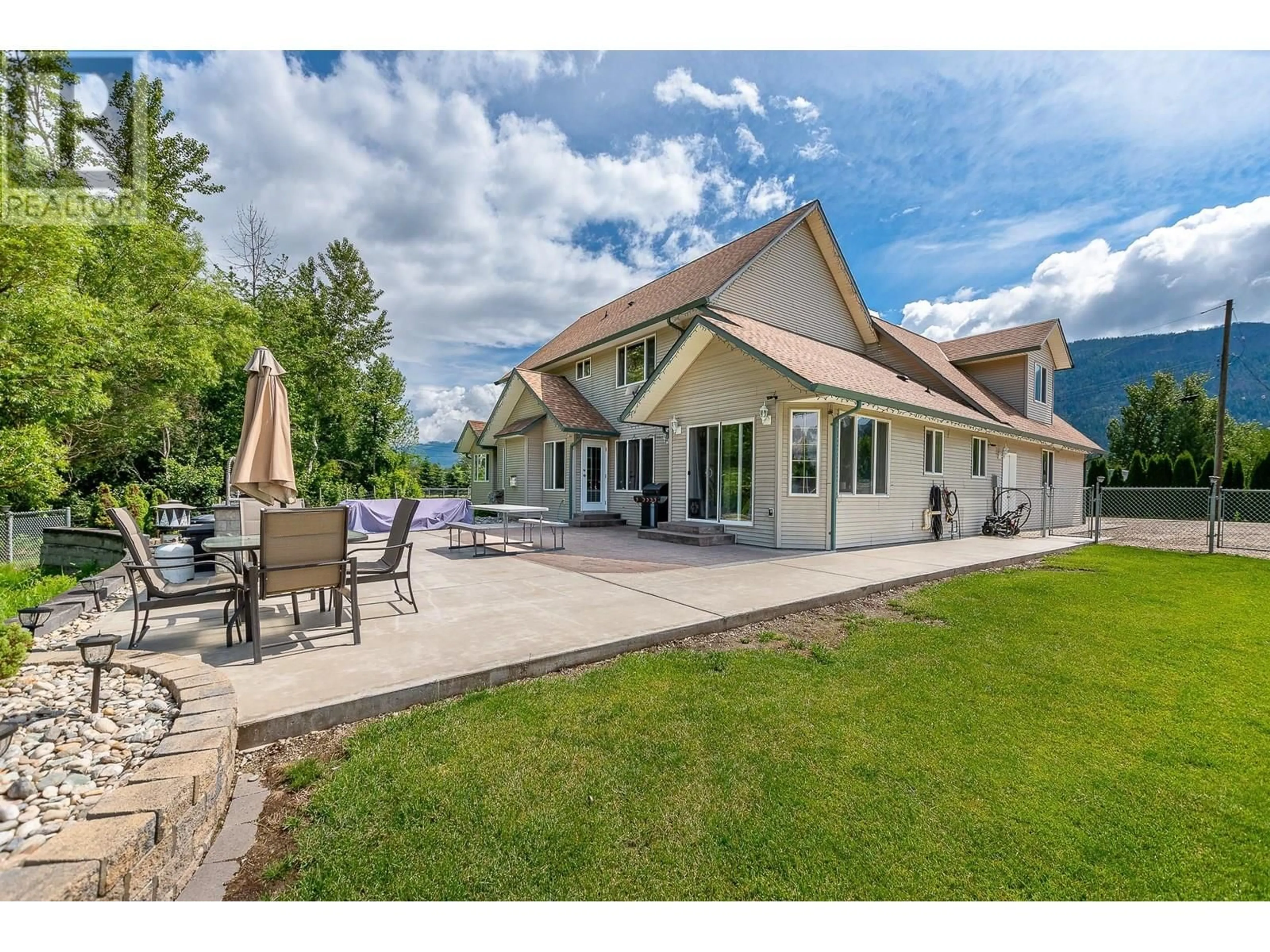 Patio, water/lake/river/ocean view for 160 CARLIN STREET, Grindrod British Columbia V0E1Y0