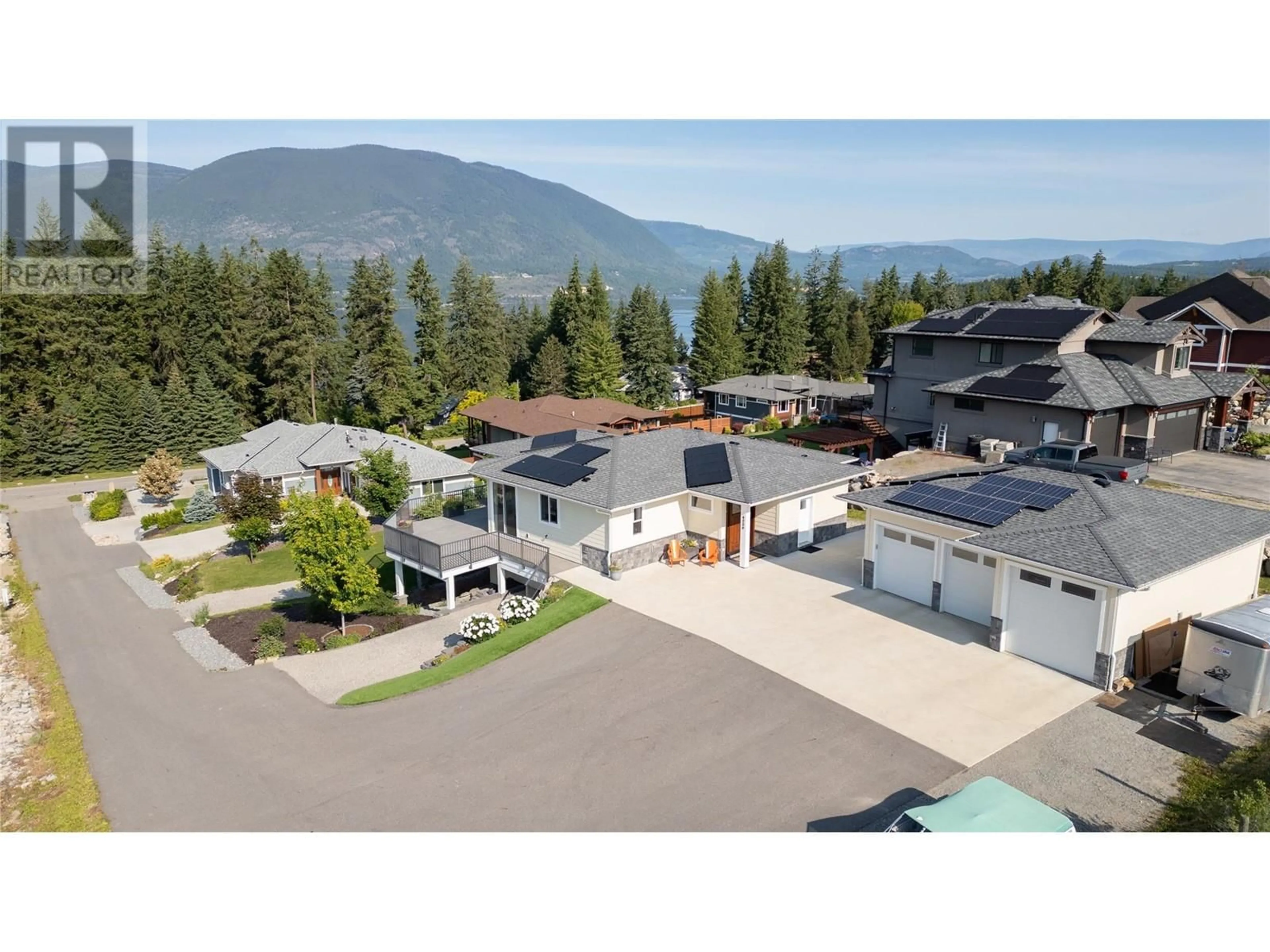 A pic from outside/outdoor area/front of a property/back of a property/a pic from drone, mountain view for 4230 20 STREET NORTHEAST, Salmon Arm British Columbia V1E0C9