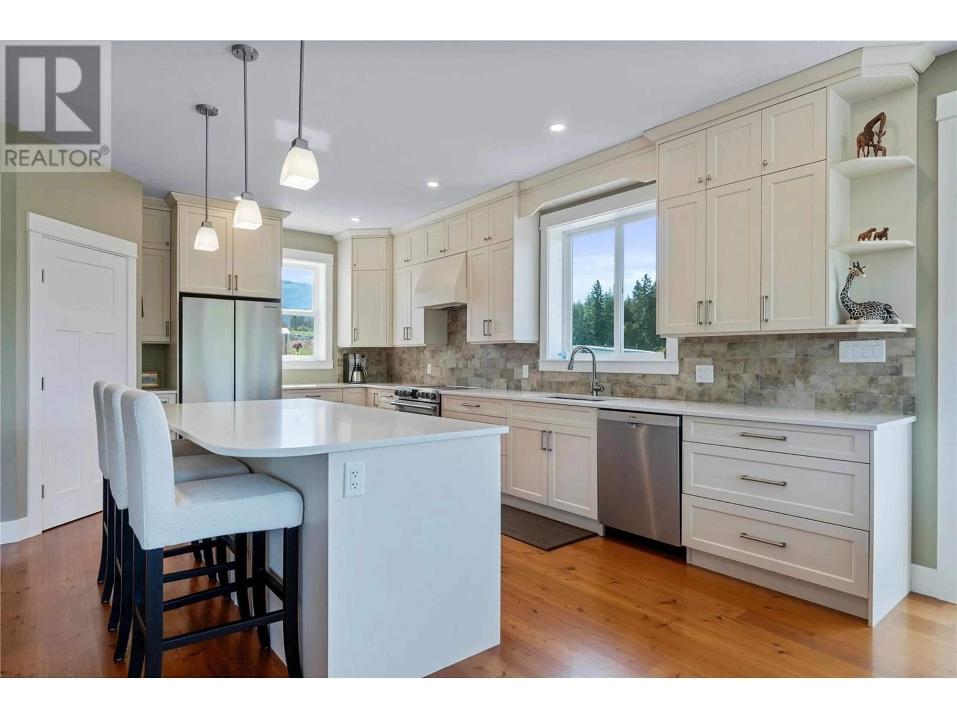 Open concept kitchen, unknown for 4230 20 STREET NORTHEAST, Salmon Arm British Columbia V1E0C9