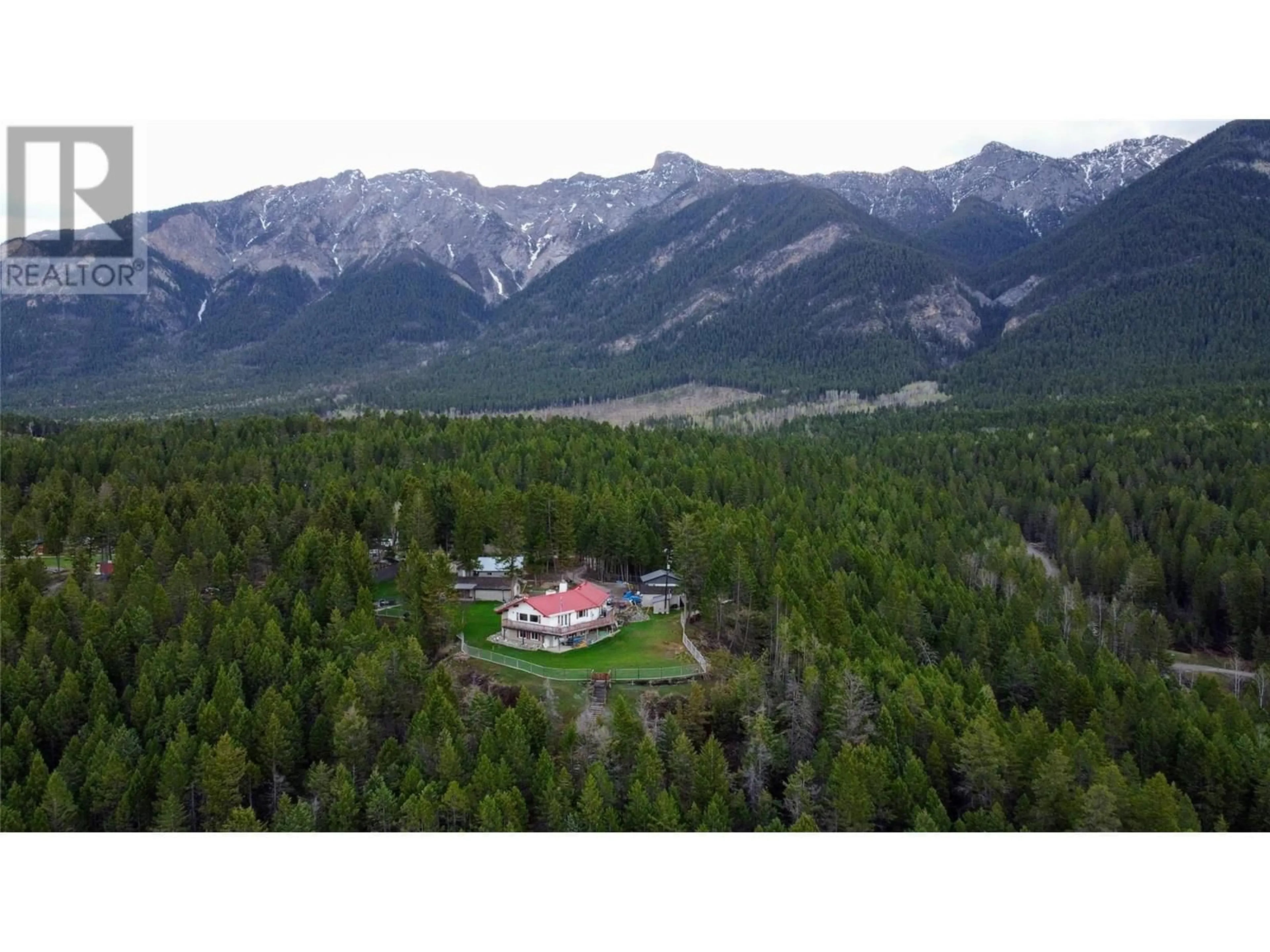 A pic from outside/outdoor area/front of a property/back of a property/a pic from drone, mountain view for 5761 LAUTRUP ROAD, Edgewater British Columbia V0A1E0
