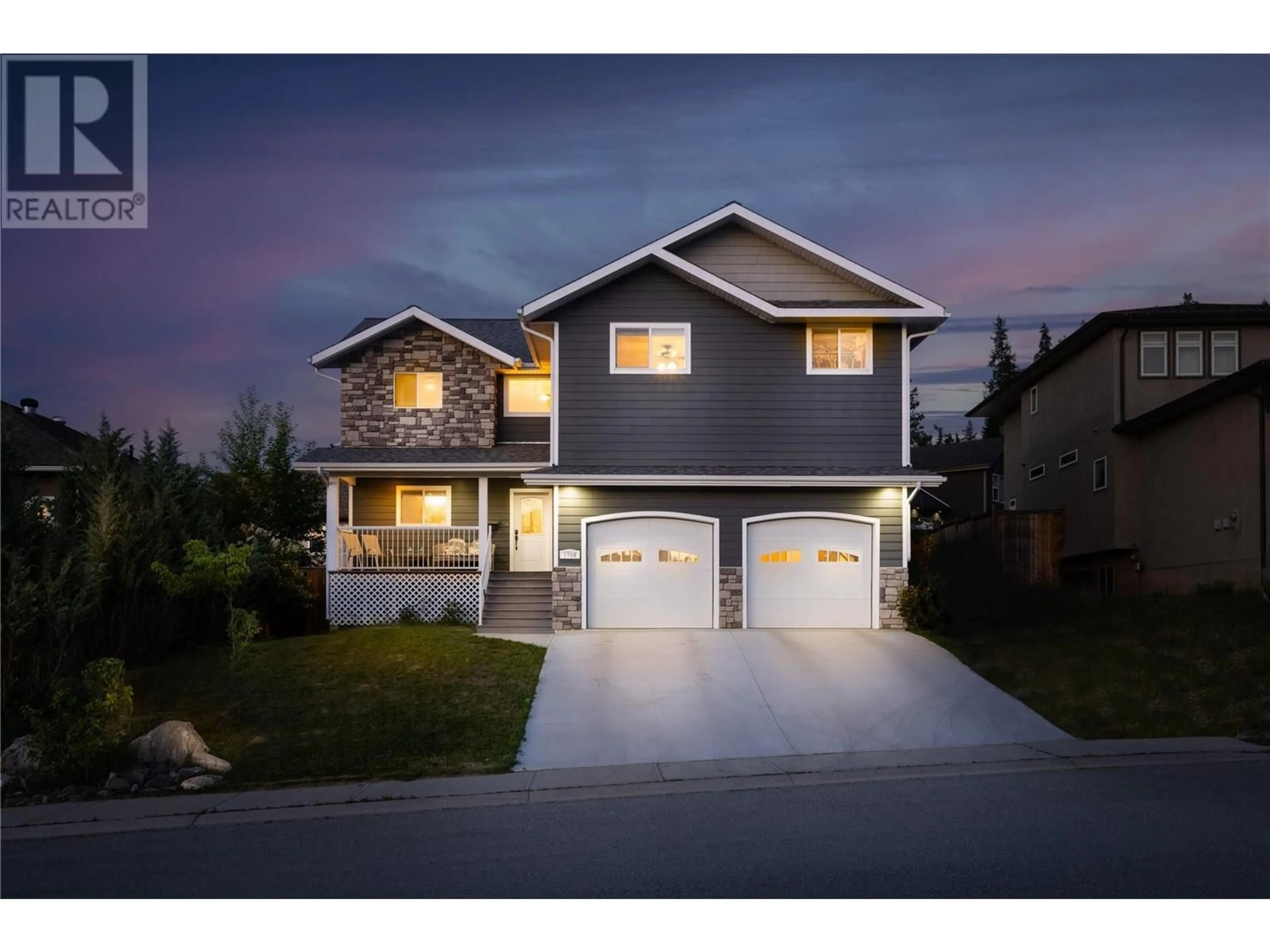 Home with vinyl exterior material, street for 1708 2ND AVENUE SOUTH, Cranbrook British Columbia V1C0A1