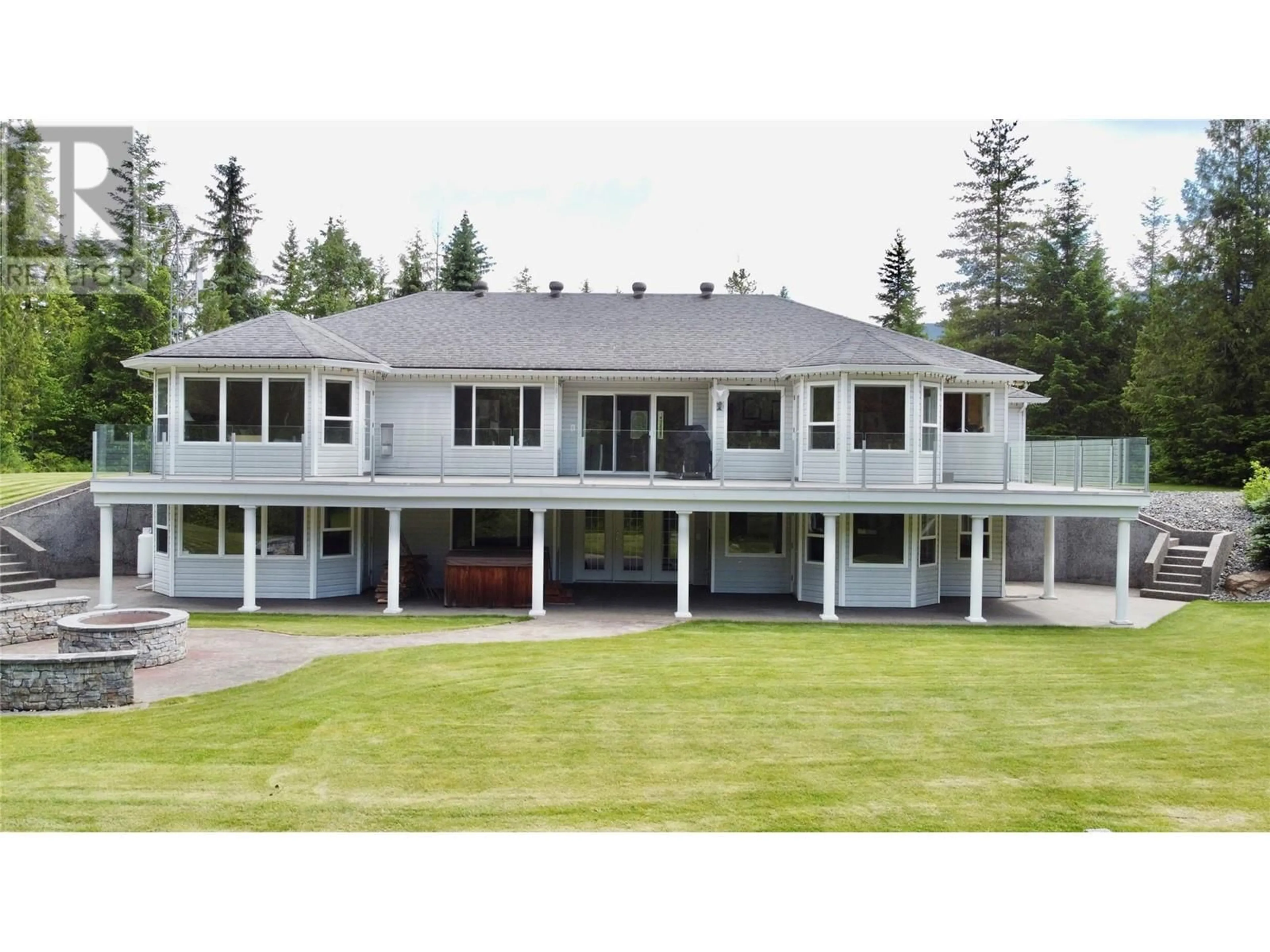 Home with vinyl exterior material, mountain view for 3850 SOMMERVILLE - HUSTED ROAD, Malakwa British Columbia V0E2J0