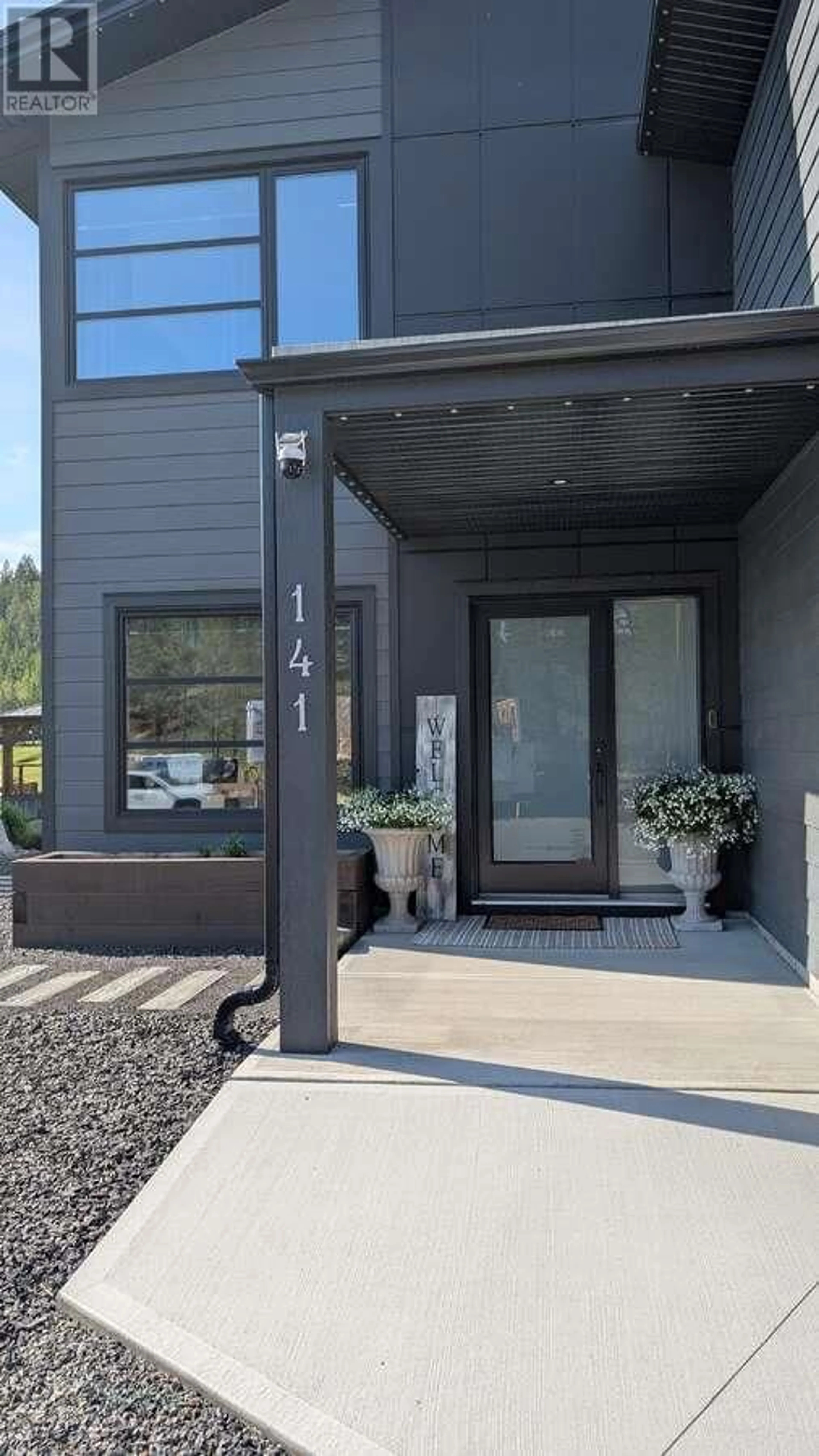 Indoor entryway for 141 SHADOW MOUNTAIN BOULEVARD, Cranbrook British Columbia V1C0C6