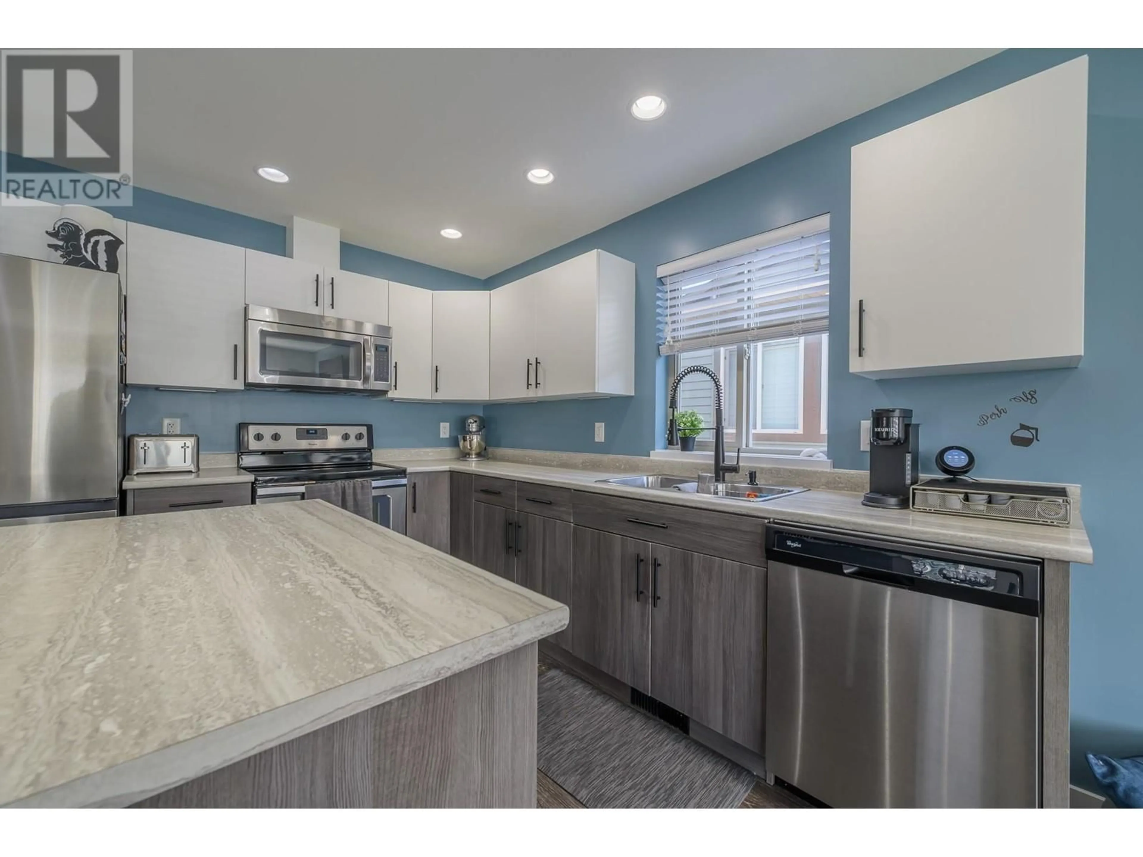 Open concept kitchen, ceramic/tile floor for 119 - 1850 HUGH ALLAN DRIVE, Kamloops British Columbia V1S0C8