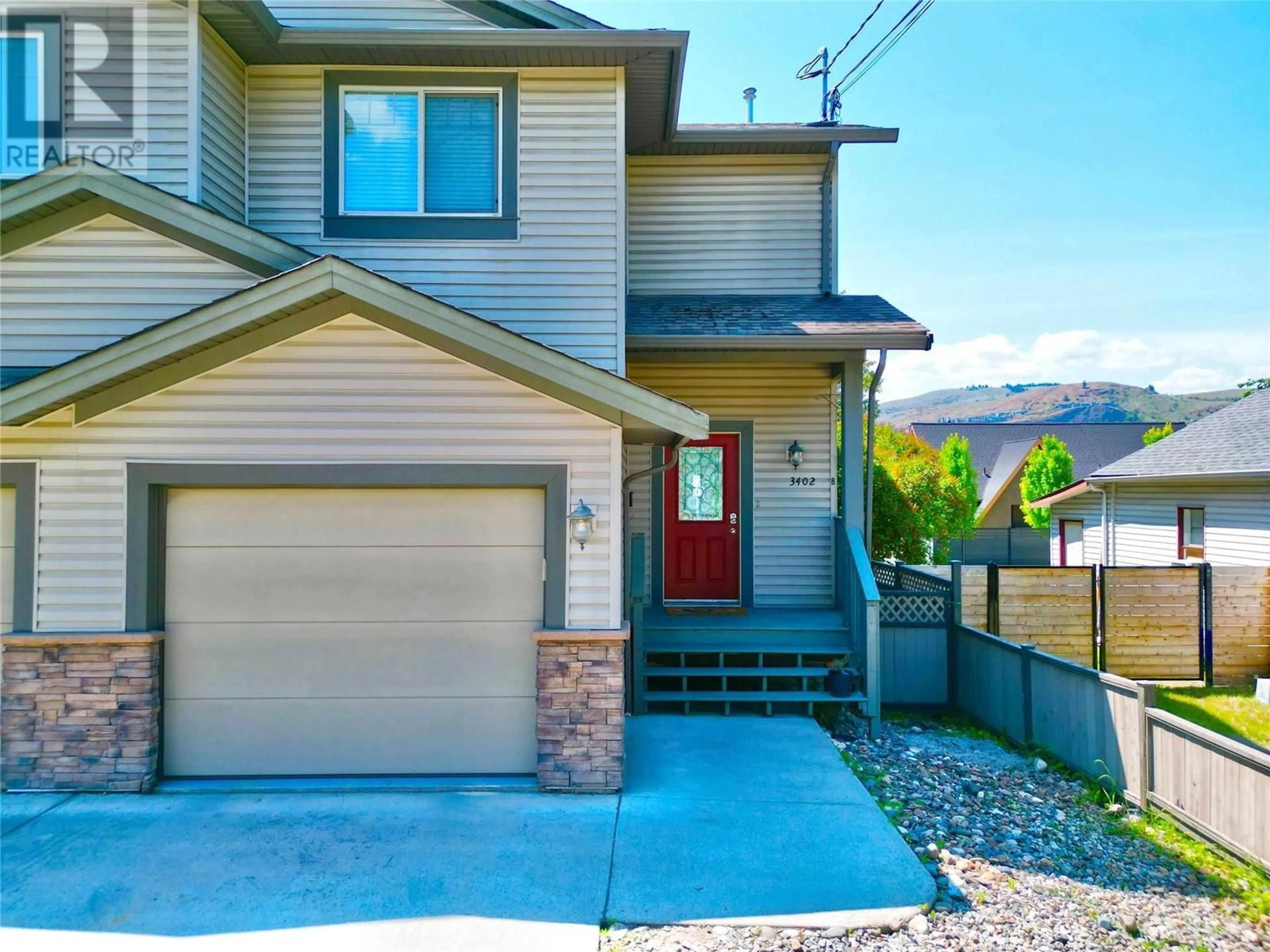 Home with vinyl exterior material, street for B - 3402 26 STREET, Vernon British Columbia V1T4V3