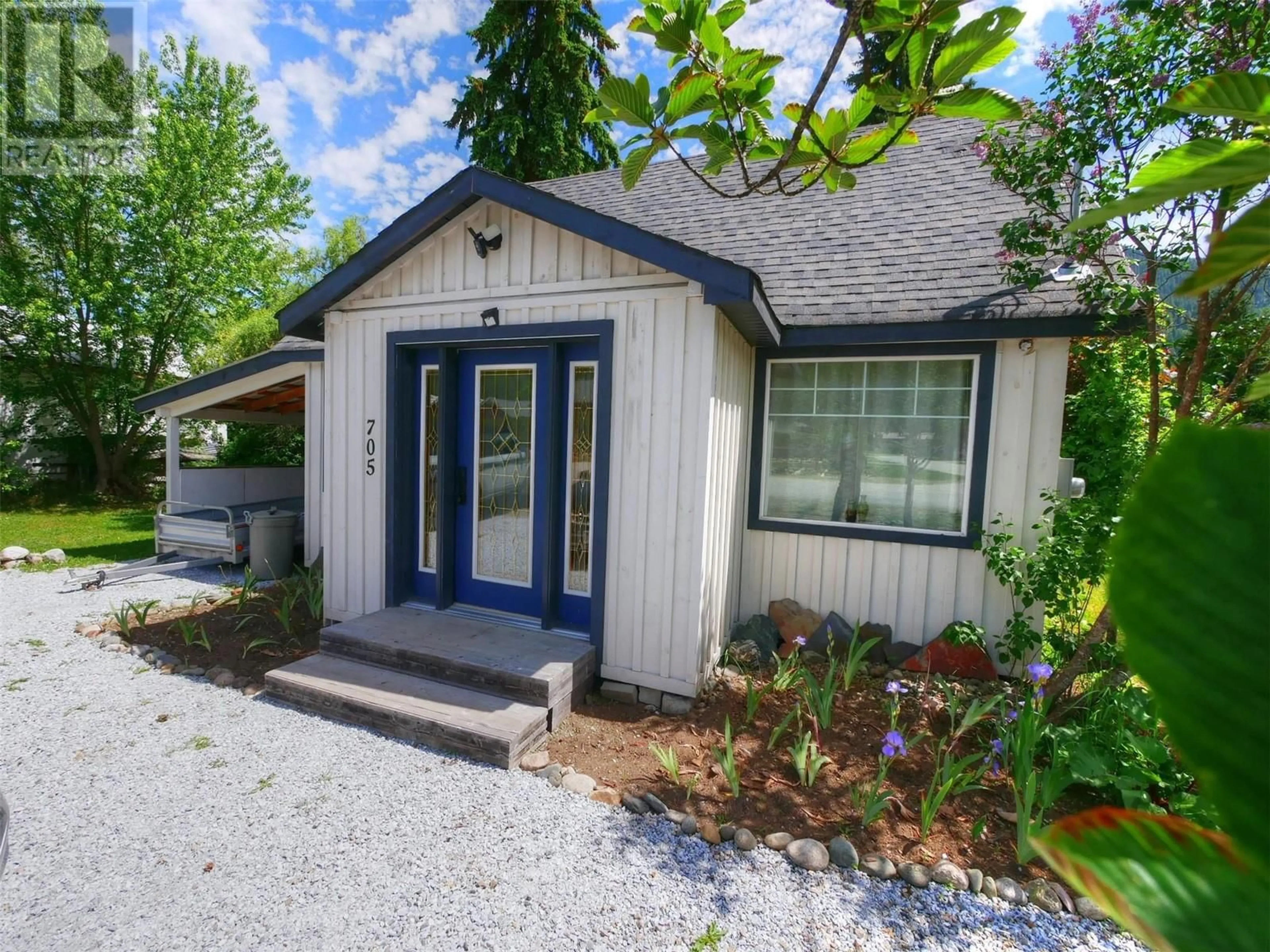 Unknown for 705 GLENDALE AVENUE, Salmo British Columbia V0G1Z0