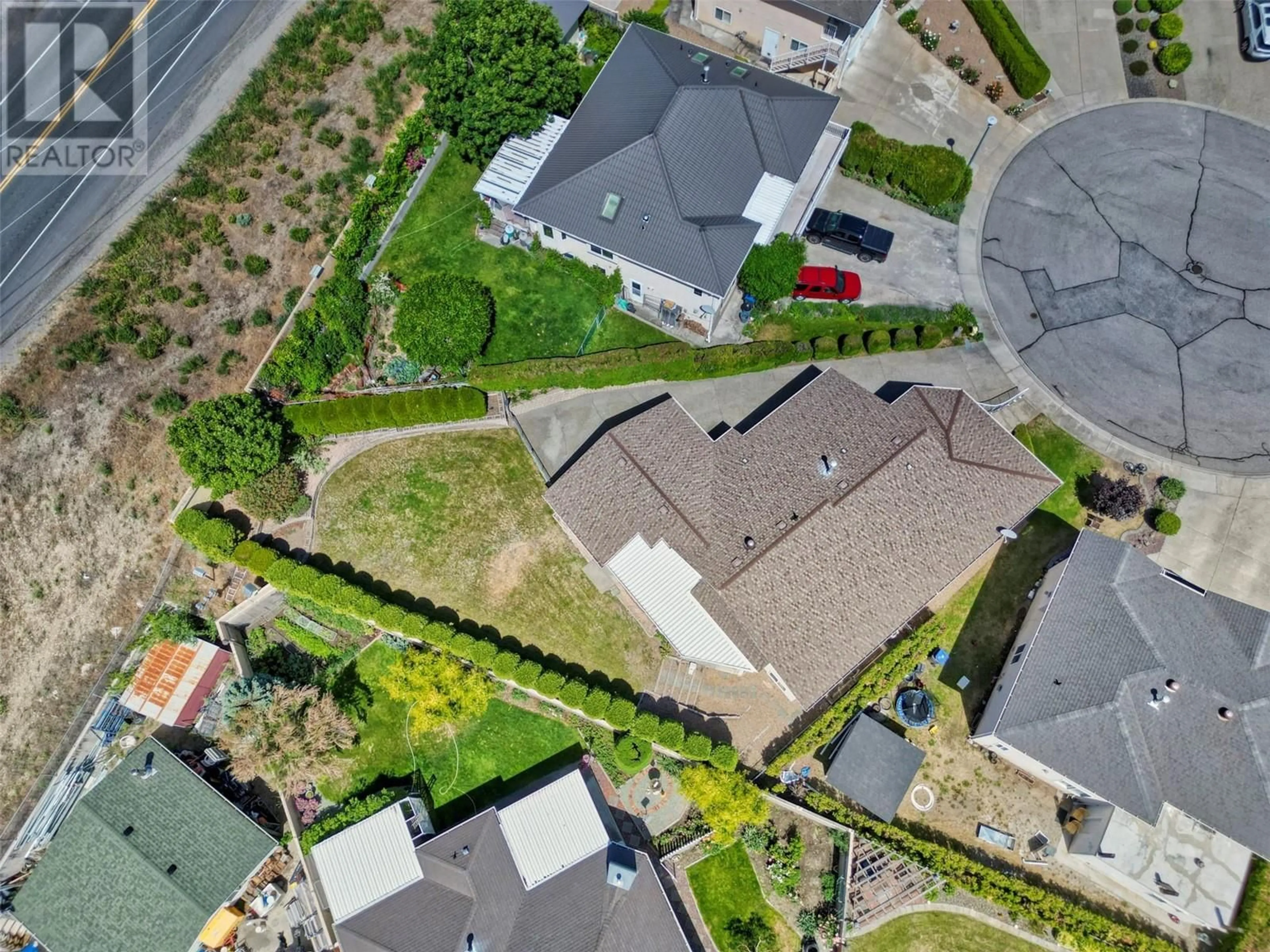 A pic from outside/outdoor area/front of a property/back of a property/a pic from drone, street for 28 SANDPIPER PLACE, Osoyoos British Columbia V0H1V5