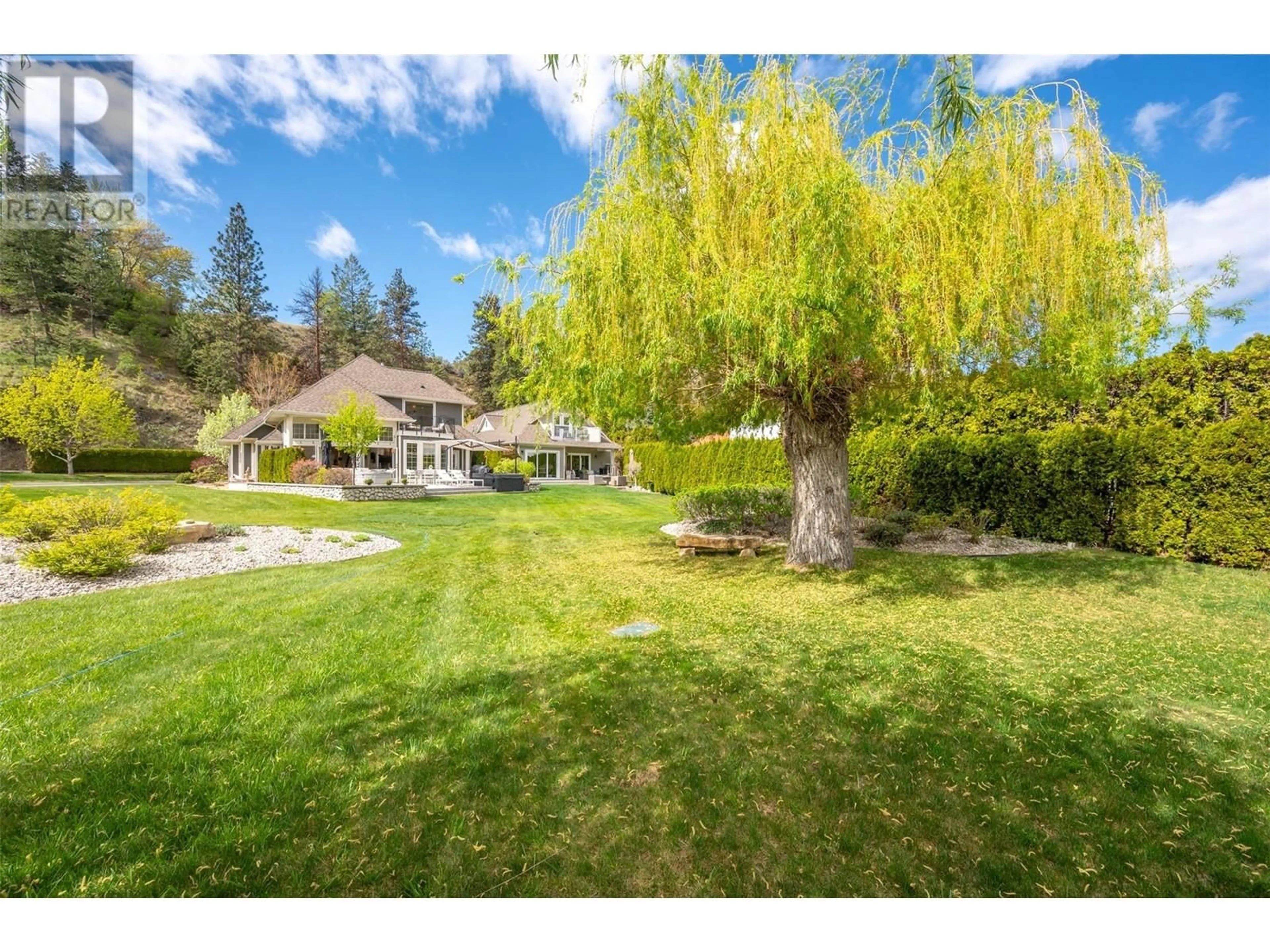 A pic from outside/outdoor area/front of a property/back of a property/a pic from drone, mountain view for 6 - 15419 LAKESHORE DRIVE NORTH, Summerland British Columbia V0H1Z6