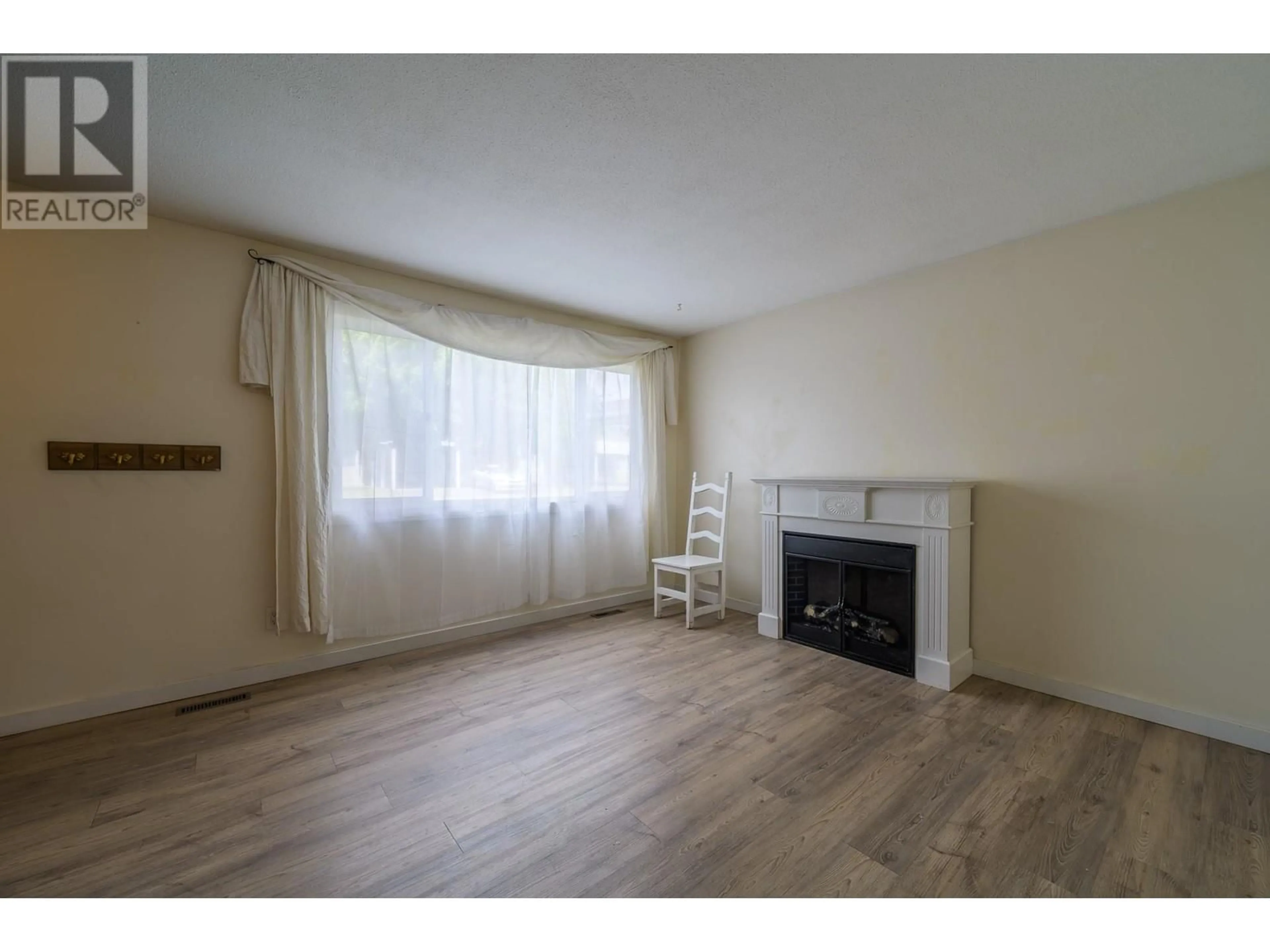 A pic of a room for 7 - 1173 PONLEN STREET, Kamloops British Columbia V2B5N4