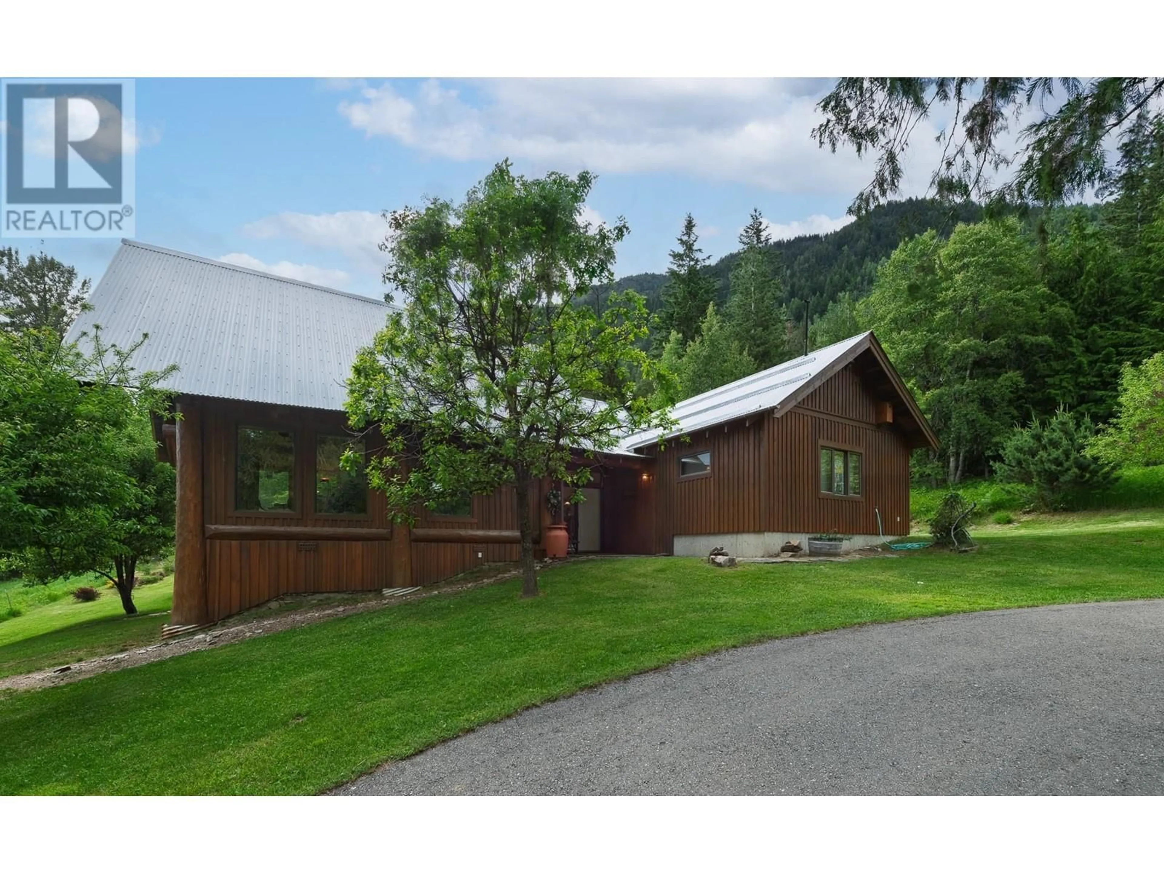 Unknown for 16749 CRAWFORD CREEK ROAD, Crawford Bay British Columbia V0B1E0