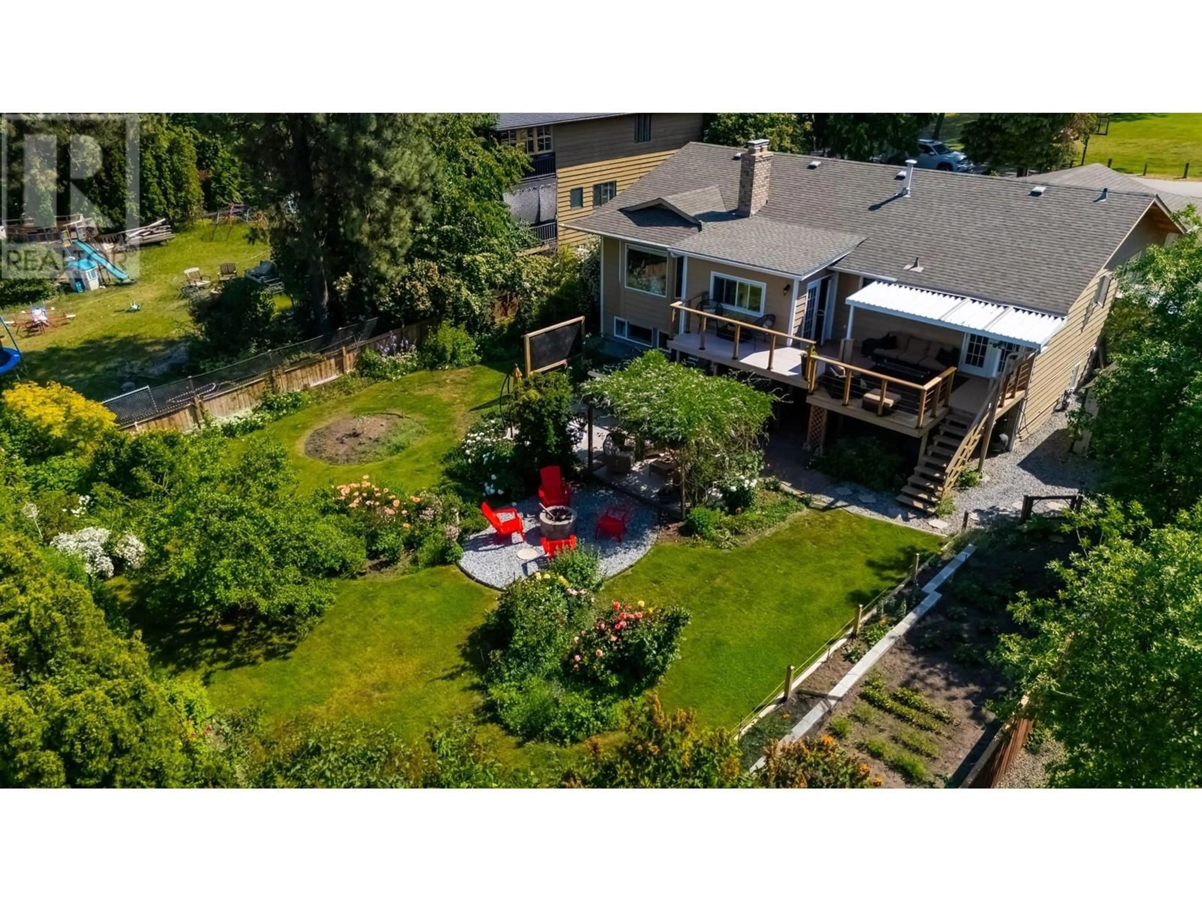 A pic from outside/outdoor area/front of a property/back of a property/a pic from drone, unknown for 2023 DERRICKSON PLACE, West Kelowna British Columbia V1Z2W3