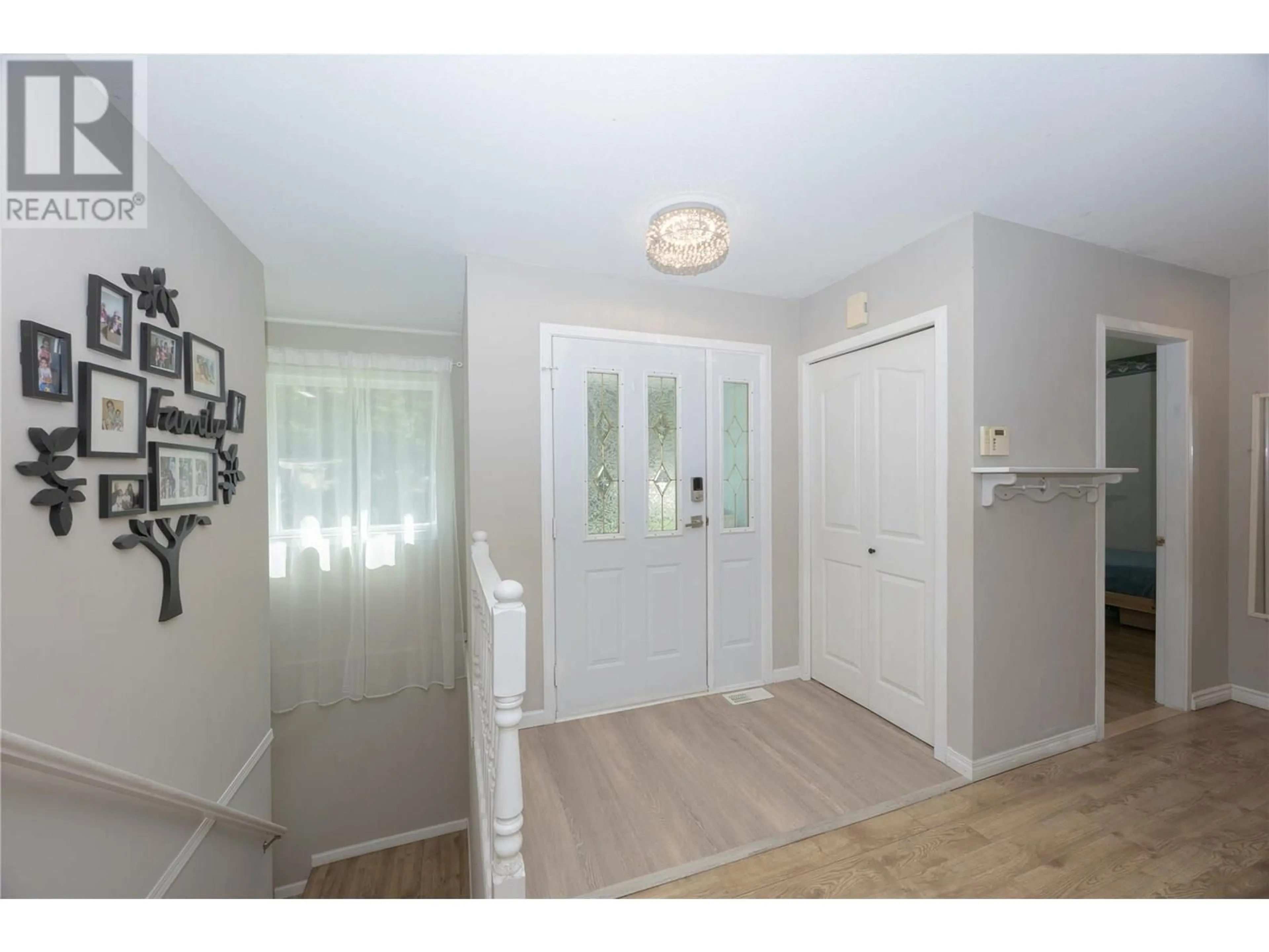 Indoor entryway for 10580 BONNIE DRIVE, Lake Country British Columbia V4V1W1