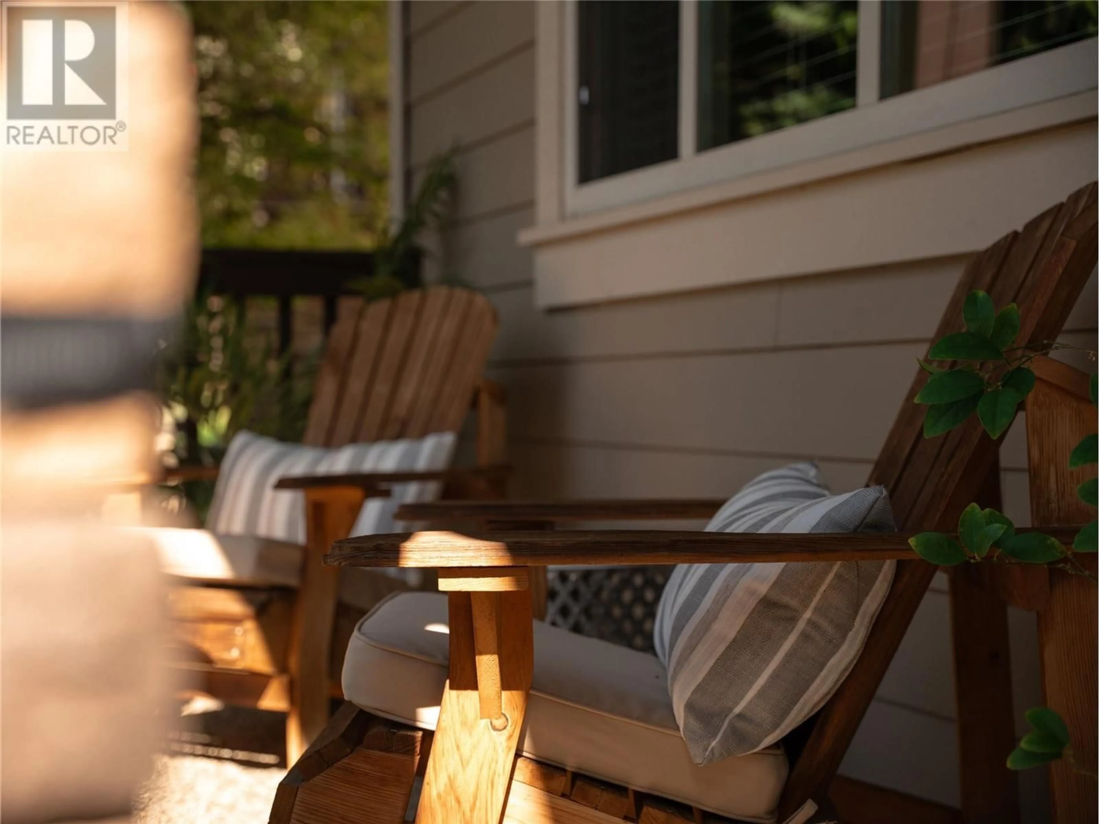 Patio, street for 1895 HIDDEN LAKE PLACE, Kelowna British Columbia V1V2W8