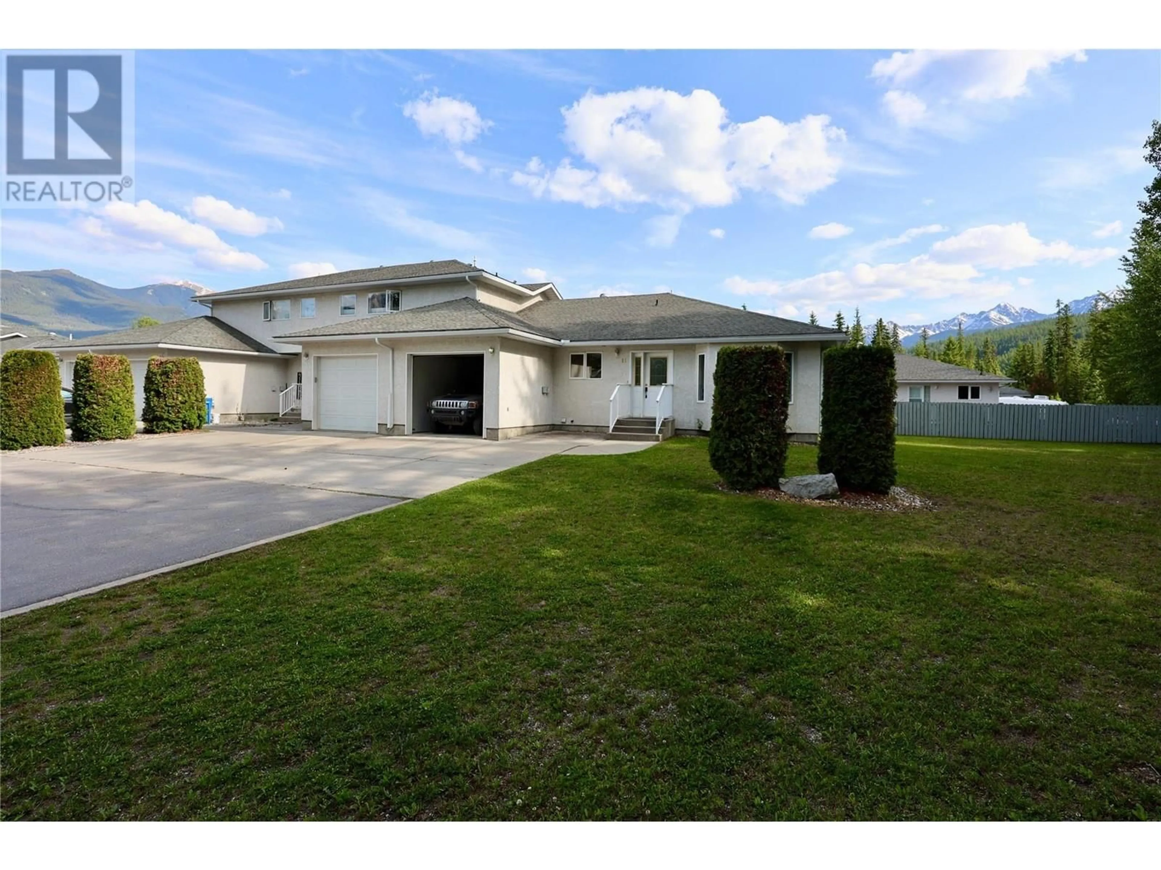 Home with vinyl exterior material, street for 12 - 411 5TH AVENUE SOUTH, Golden British Columbia V0A1H0