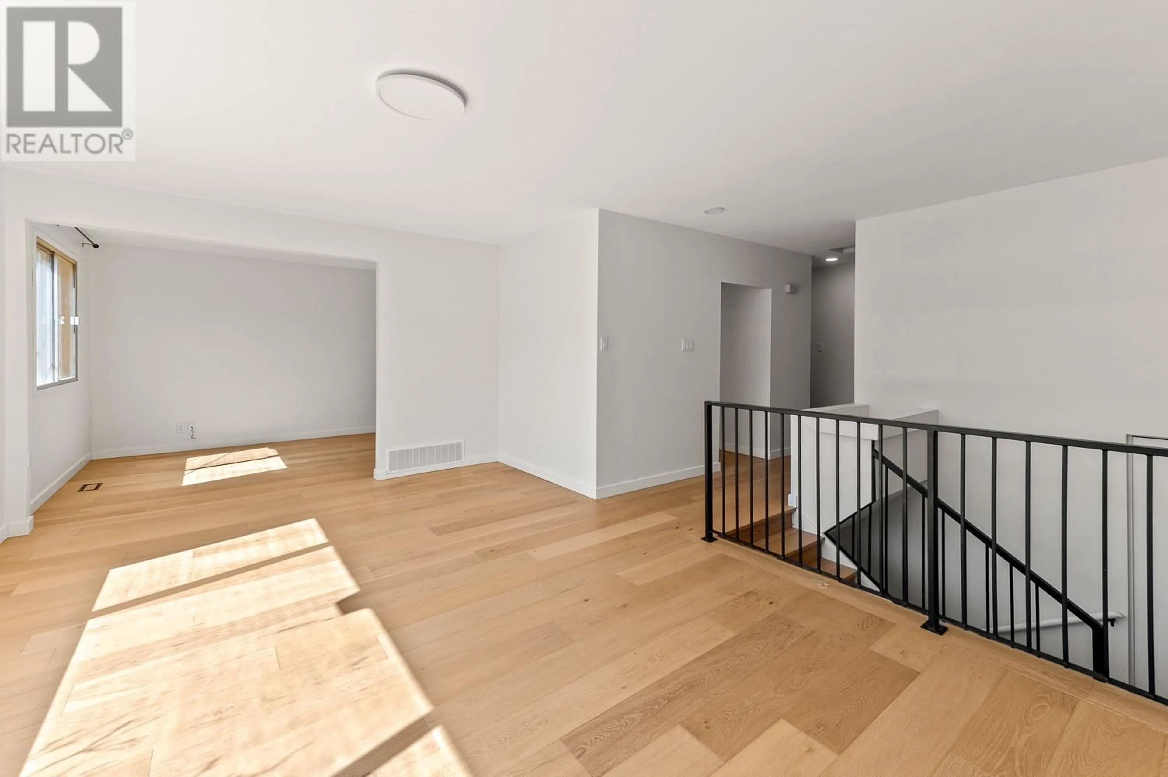 A pic of a room for 460 ELDORADO ROAD, Kelowna British Columbia V1W1G8