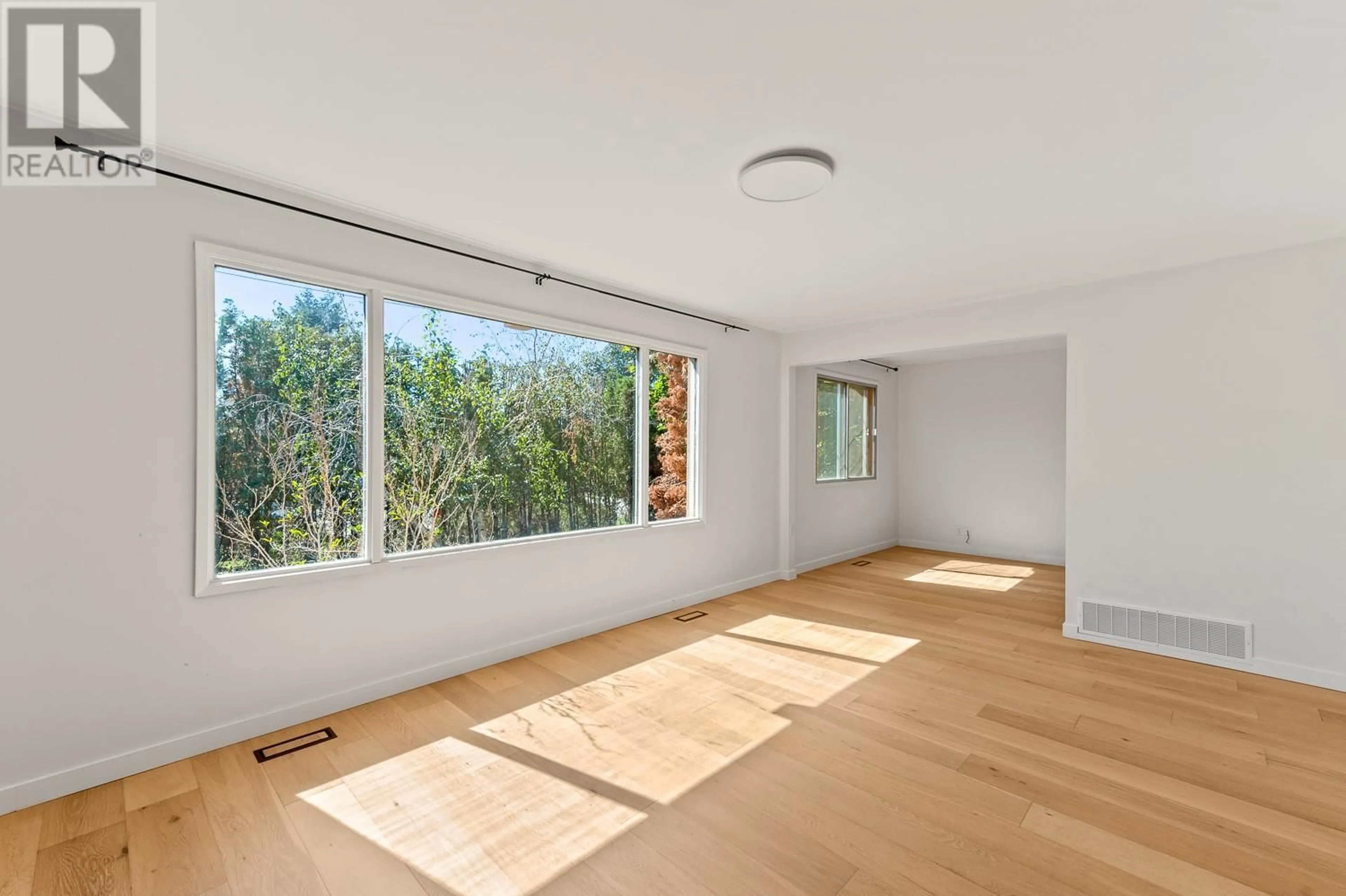 A pic of a room for 460 ELDORADO ROAD, Kelowna British Columbia V1W1G8
